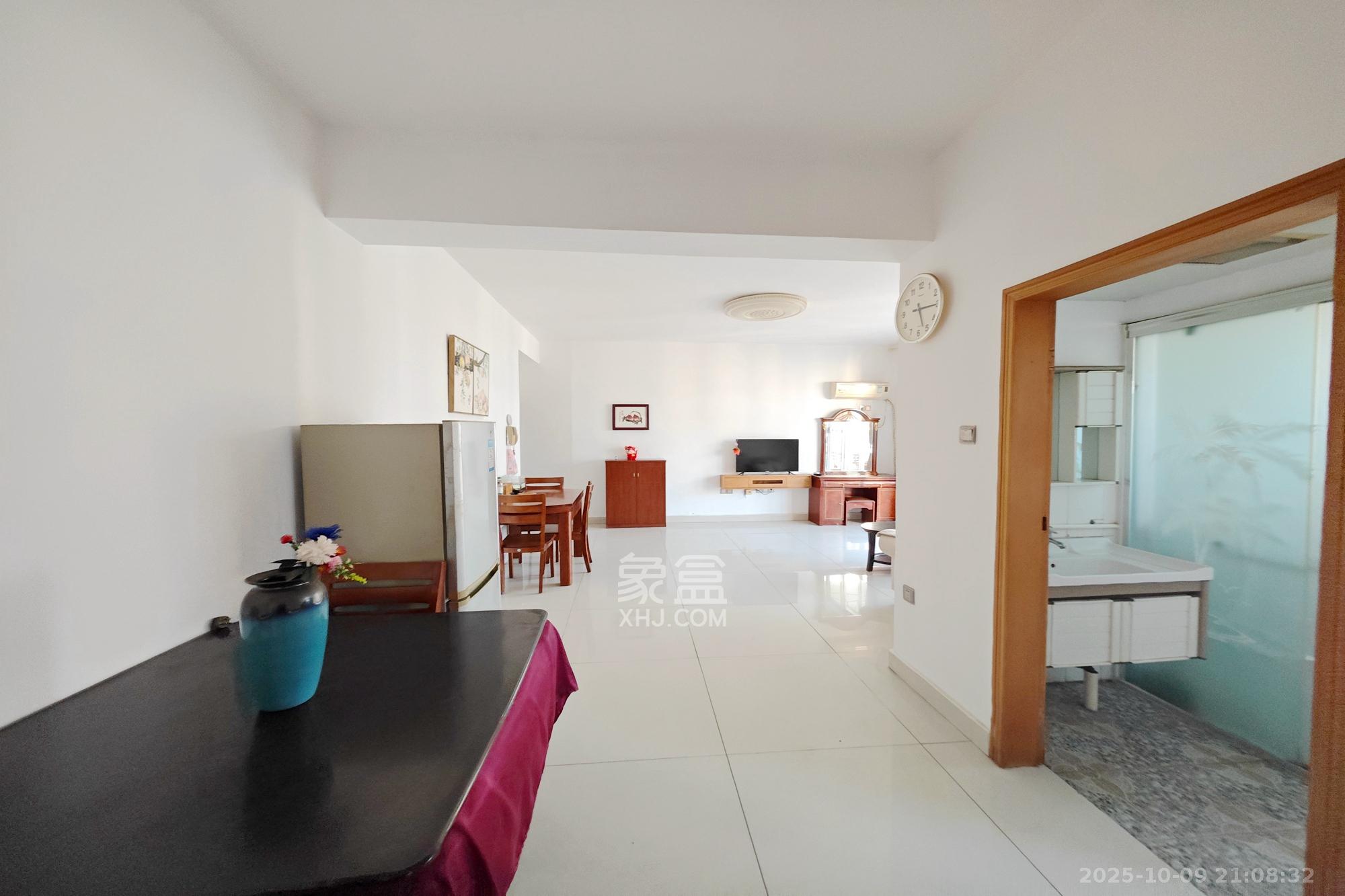 一心花苑  2室1厅1卫    83.0万客厅