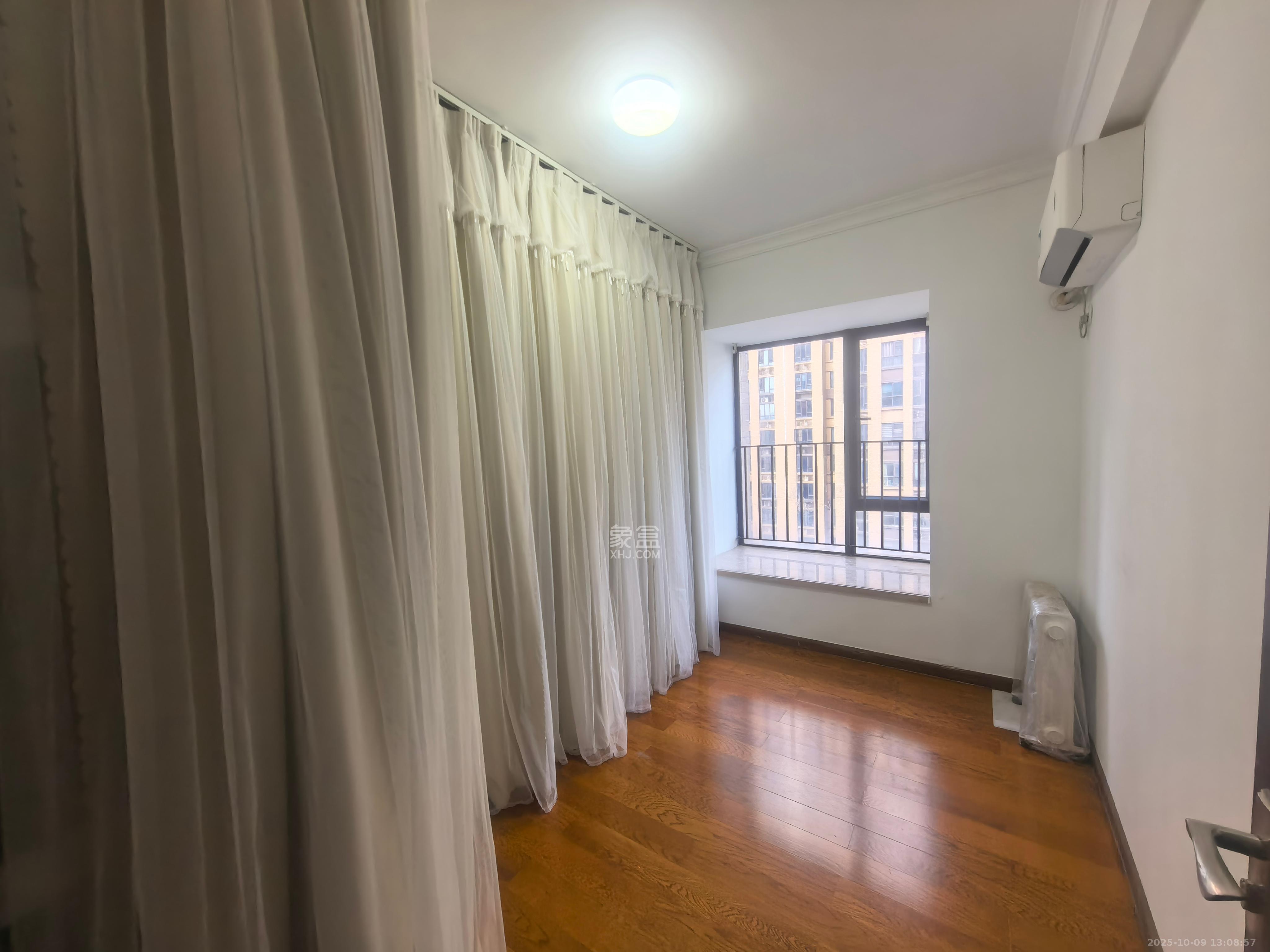 时代倾城一期  3室2厅2卫    2800.0元/月 时代倾城一期  3室2厅2卫    2800.0元/月室内图