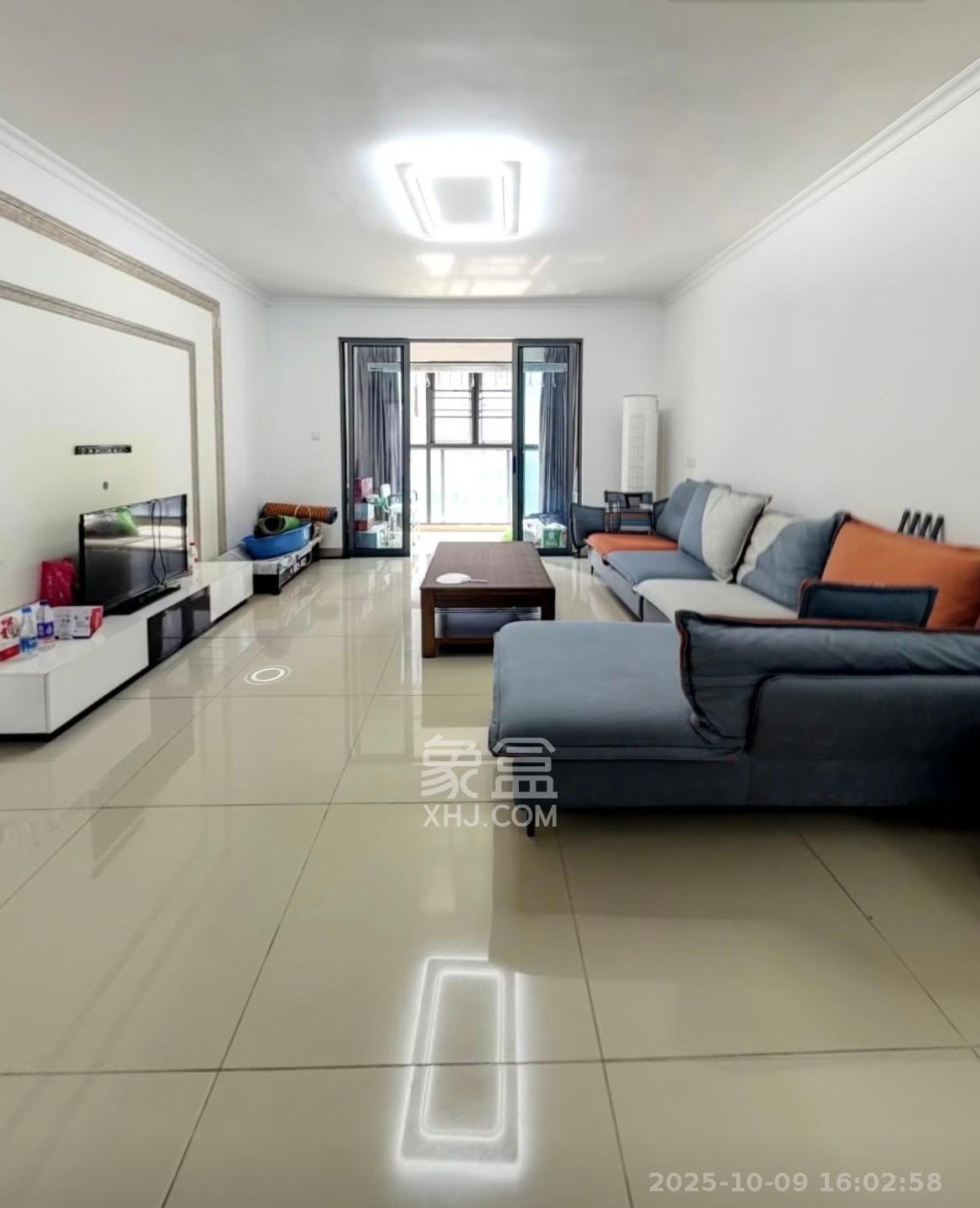 八方小区B区  3室2厅2卫    4600.0元/月 八方小区B区  3室2厅2卫    4600.0元/月室内图1