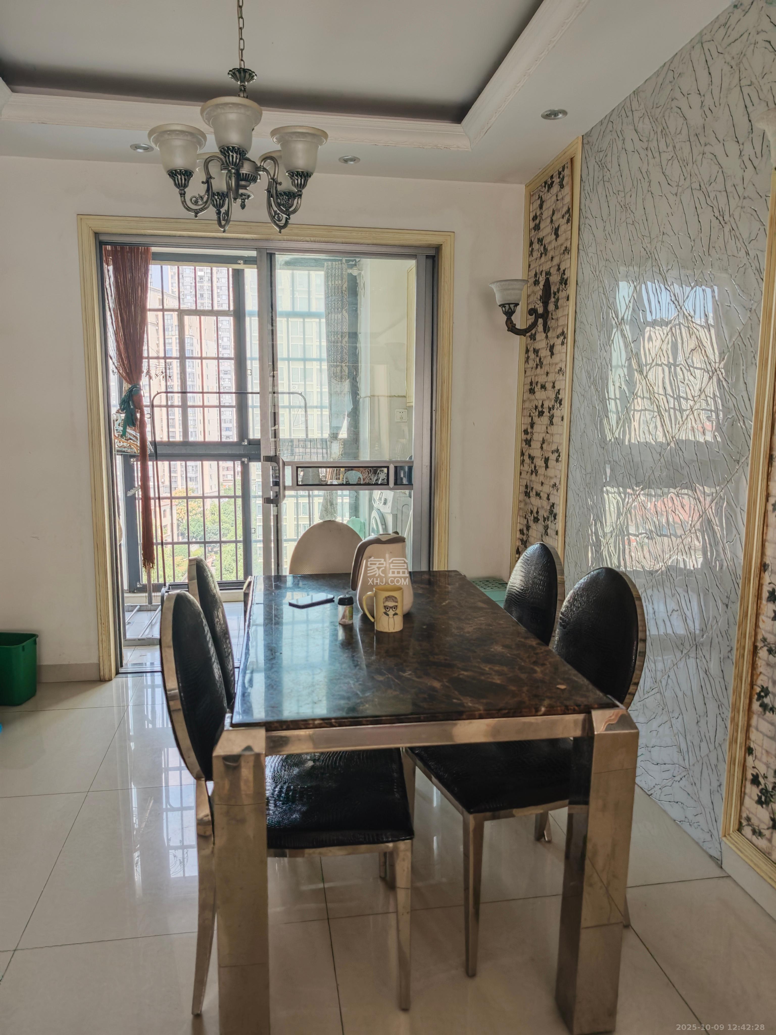 卓越蔚蓝海岸二期 3室2厅2卫 2600.0元/月 卓越蔚蓝海岸二期 3室2厅2卫 2600.0元/月室内图