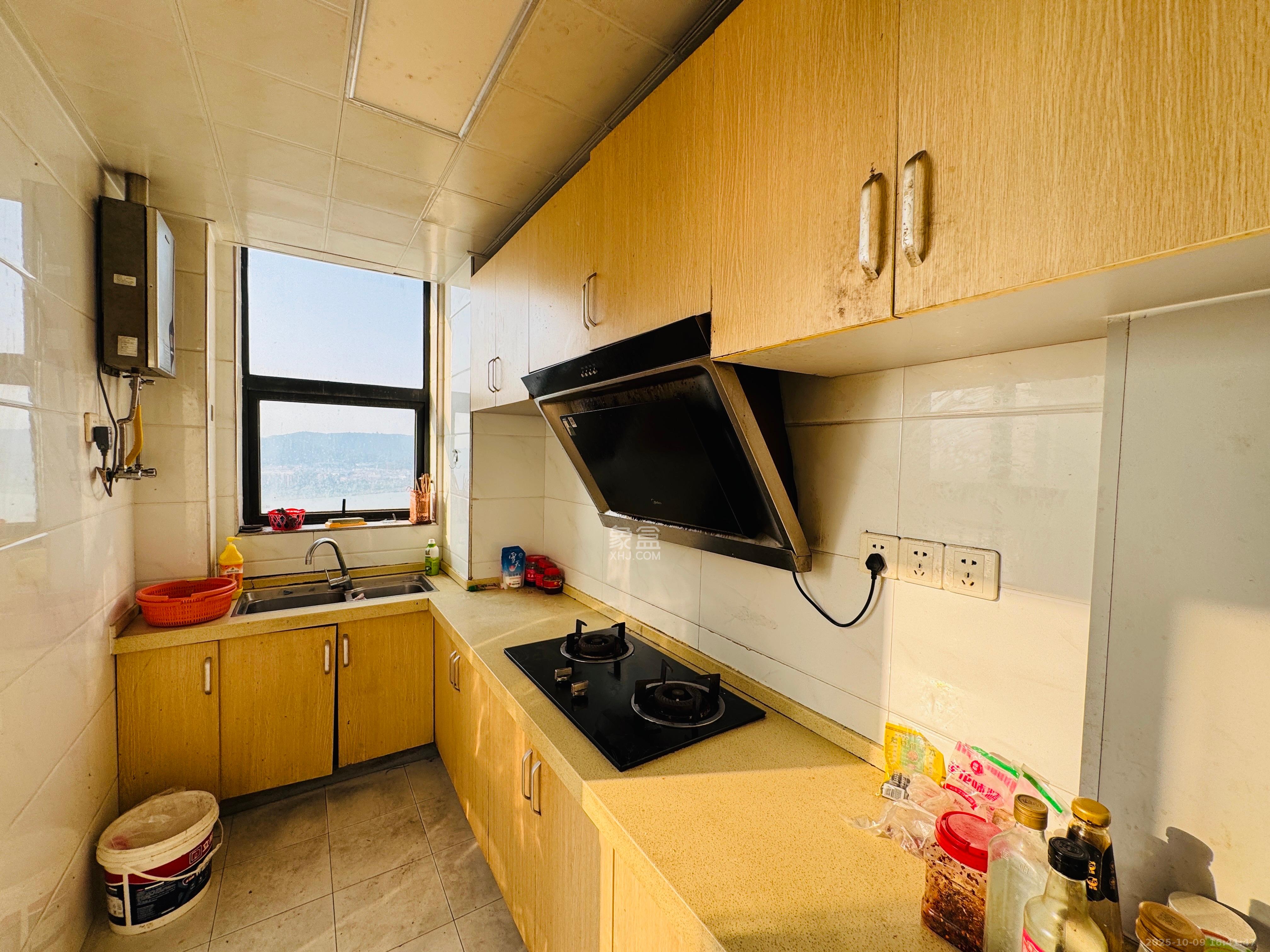 乾城(兴旺乾城) 3室2厅1卫 2200.0元/月 乾城(兴旺乾城) 3室2厅1卫 2200.0元/月室内图