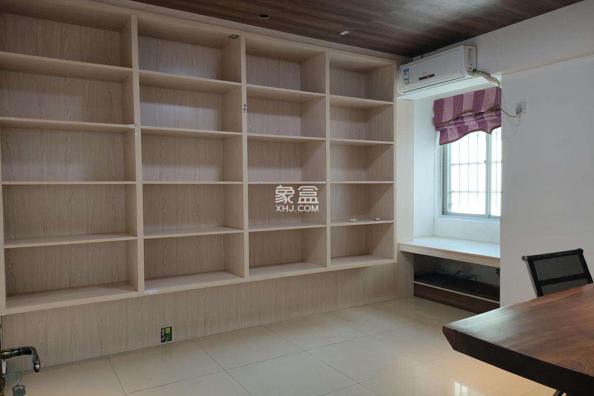 汇锦名城 5室2厅2卫 4800.0元/月 汇锦名城 5室2厅2卫 4800.0元/月室内图