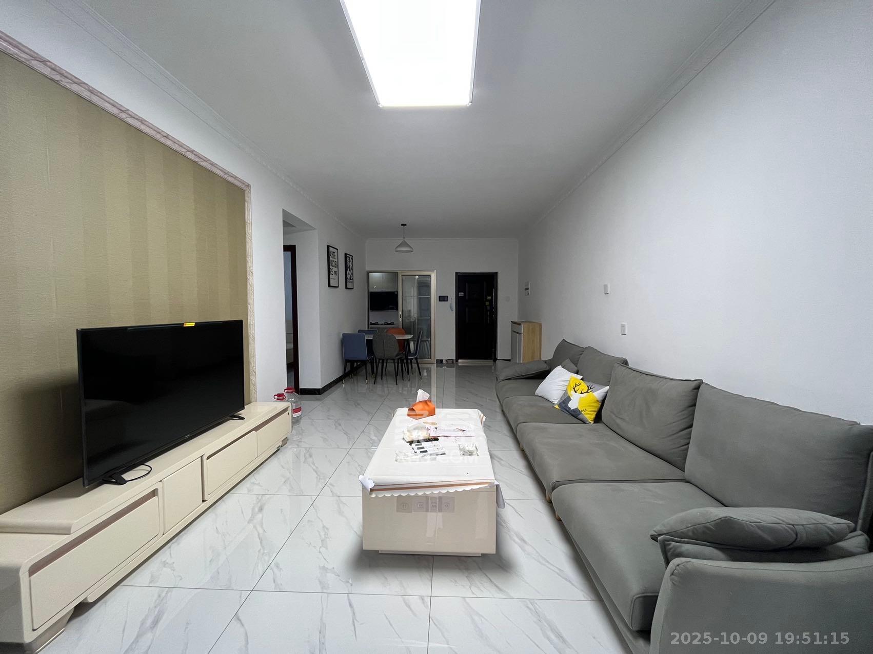 荣悦台  2室1厅1卫    3200.0元/月室内图