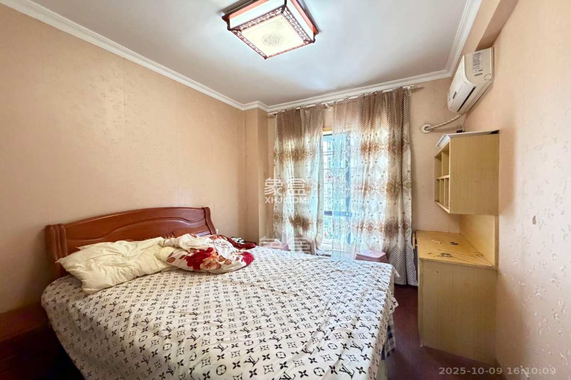 康斯丹郡(融程领秀佳园) 3室2厅2卫 2200.0元/月 康斯丹郡(融程领秀佳园) 3室2厅2卫 2200.0元/月室内图