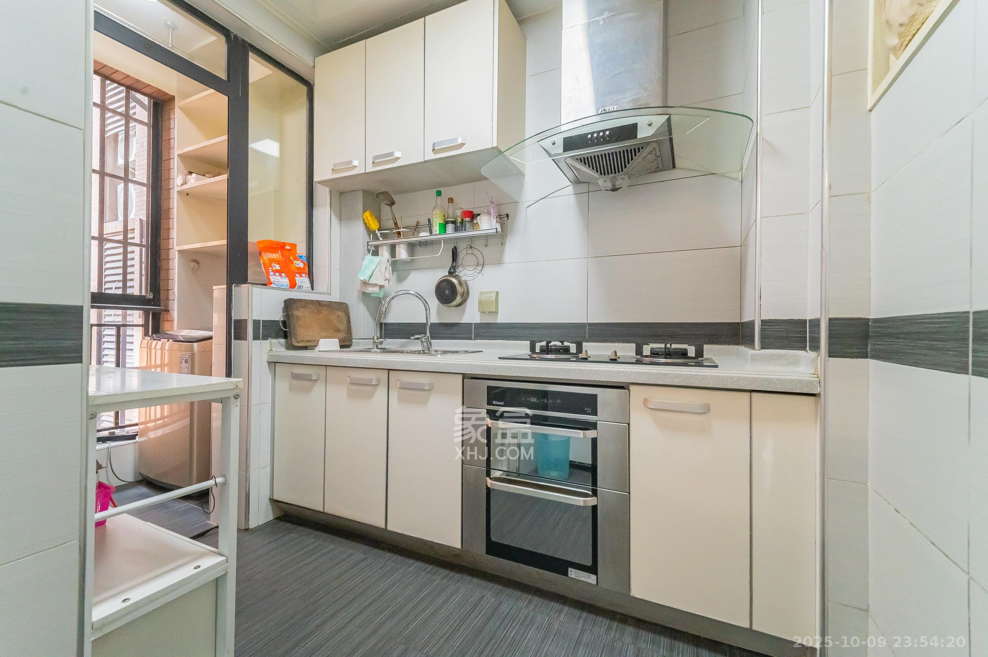 华润凤凰城一期 2室2厅1卫 52.0万 华润凤凰城一期 2室2厅1卫 52.0万厨房