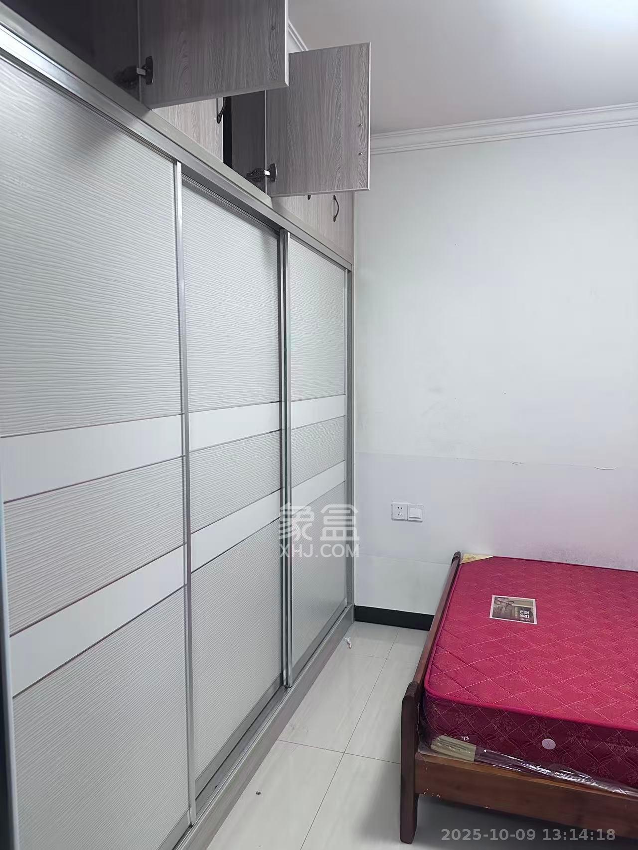 岳华嘉园  1室1厅1卫    1200.0元/月室内图