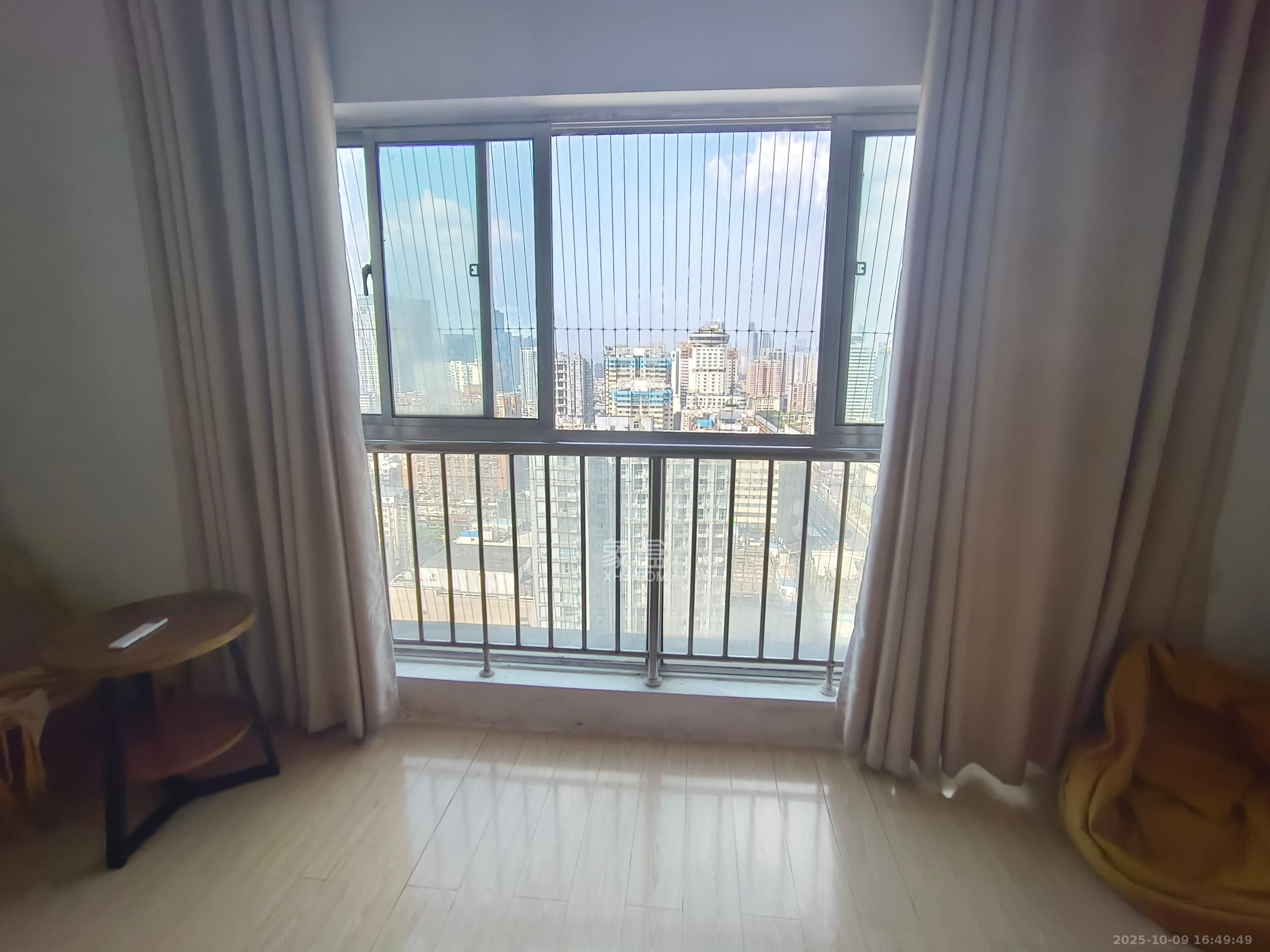 君临国际 1室1厅1卫 1700.0元/月 君临国际 1室1厅1卫 1700.0元/月室内图