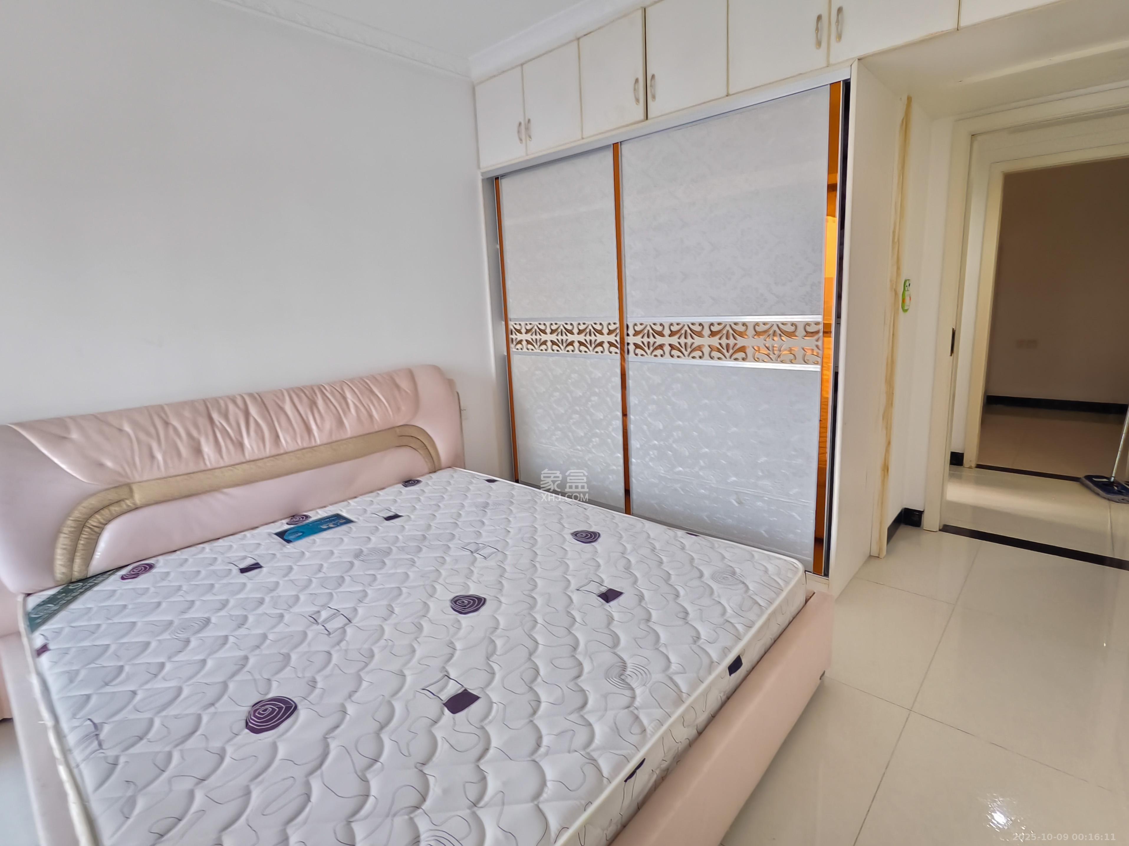 爵士湘  2室1厅1卫    56.0万 爵士湘  2室1厅1卫    56.0万卧室