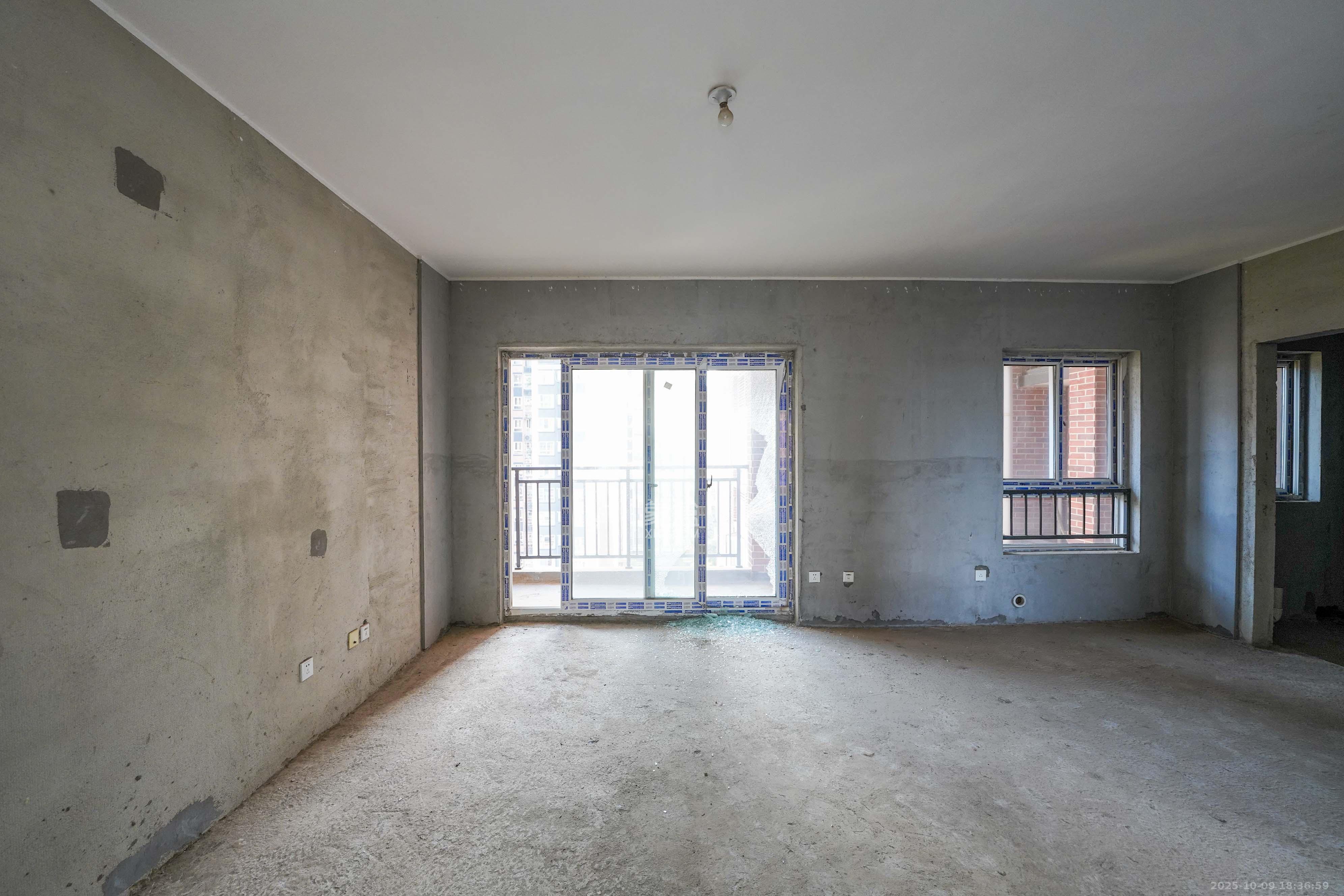 哈佛小镇（五矿哈佛小镇）  3室2厅2卫    65.0万