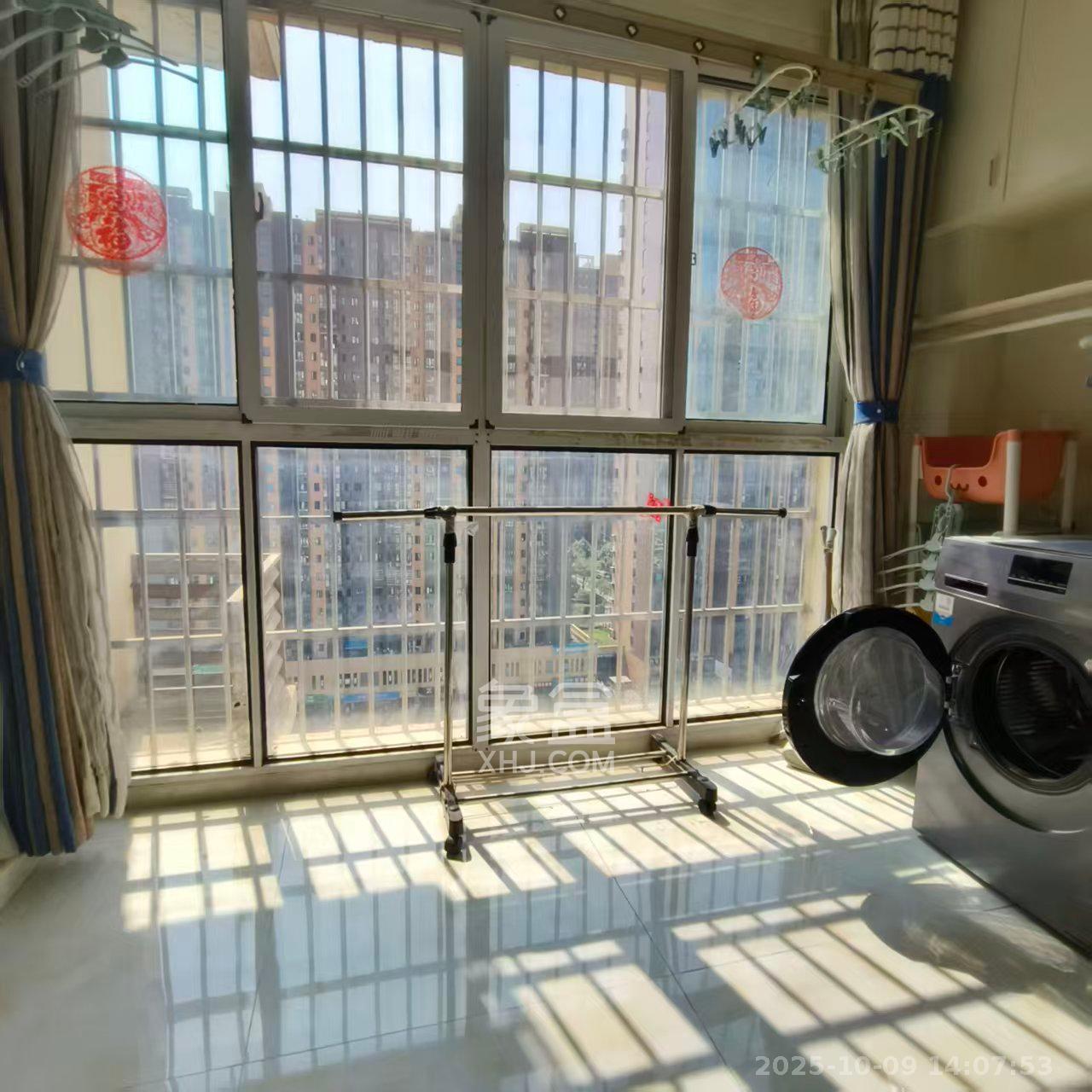 MOMA当代广场  3室2厅1卫    2100.0元/月室内图