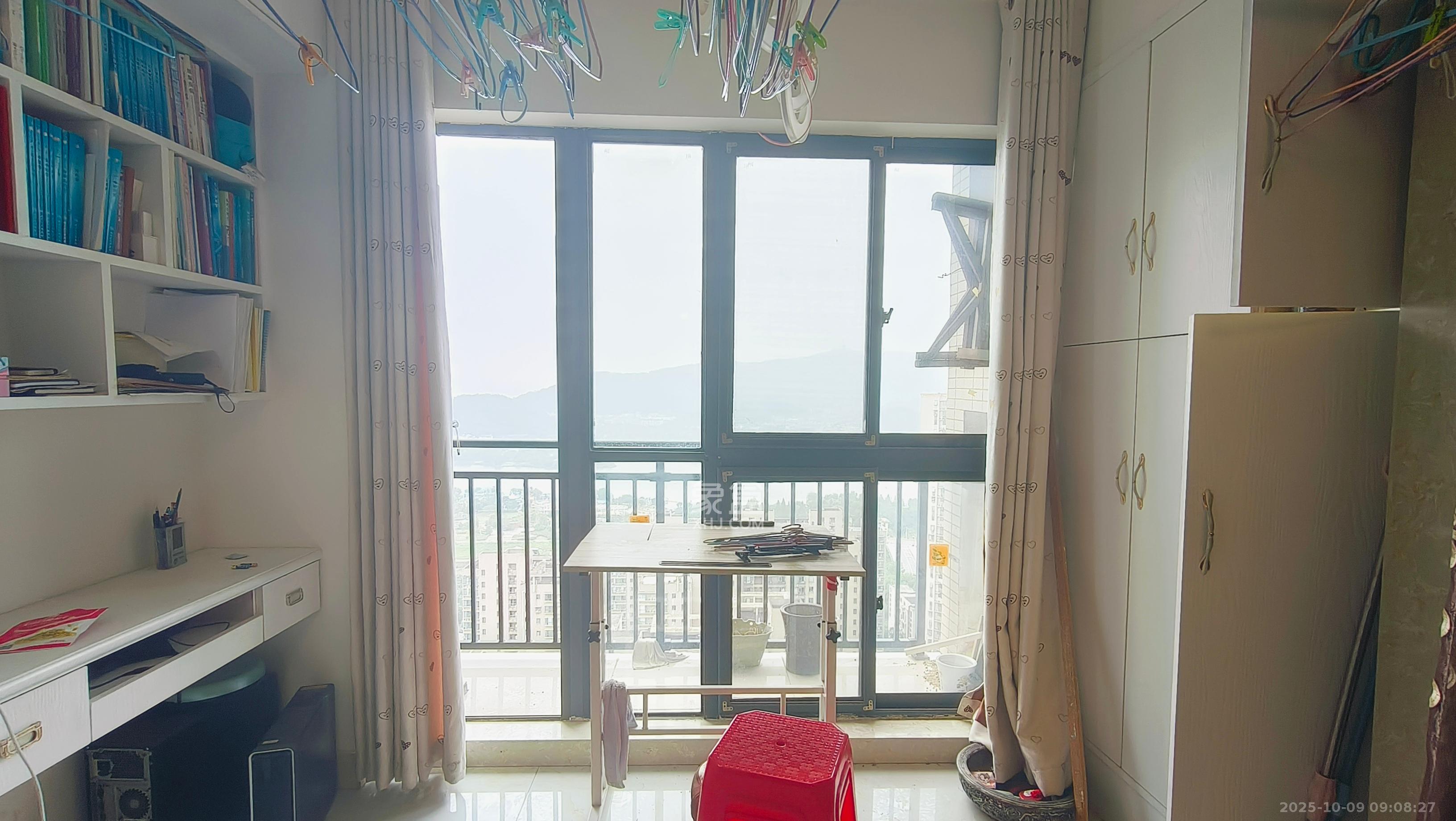 胜家雅苑  3室2厅1卫    3300.0元/月室内图