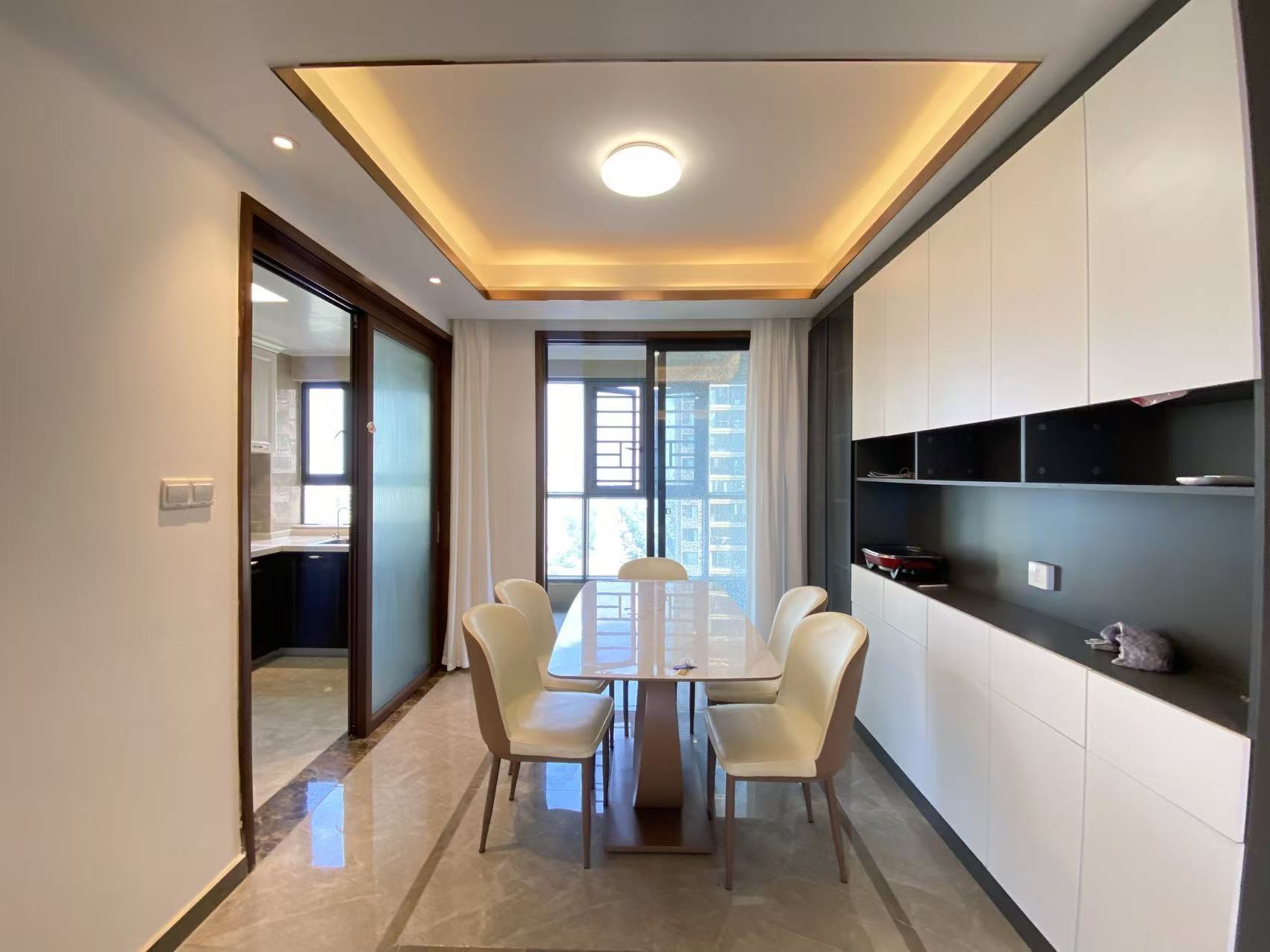 荣盛碧桂园铂悦府  3室2厅2卫    2500.0元/月 荣盛碧桂园铂悦府  3室2厅2卫    2500.0元/月室内图1