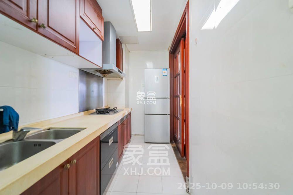 恒大绿洲  2室2厅1卫    2300.0元/月 恒大绿洲  2室2厅1卫    2300.0元/月室内图