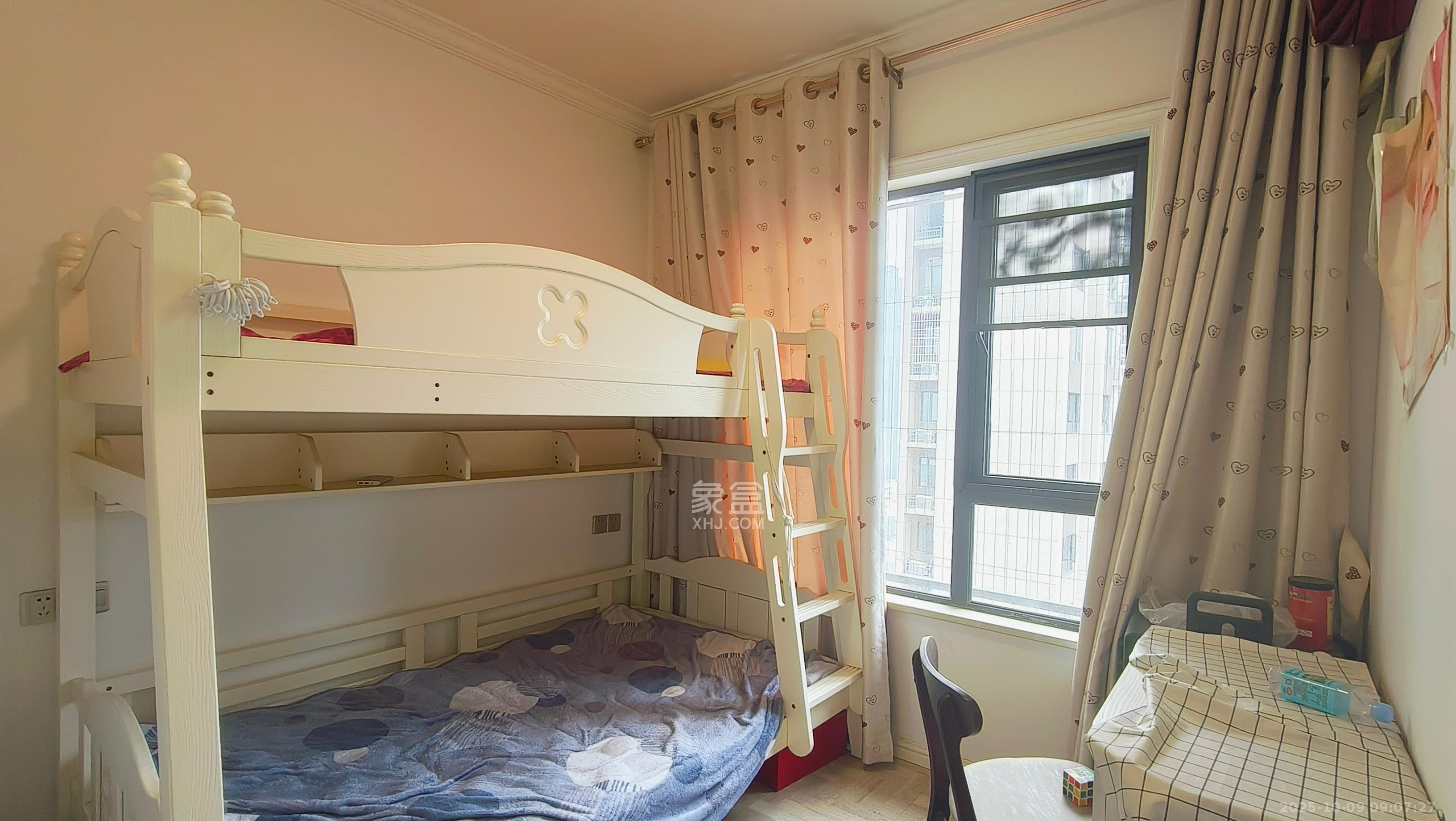 胜家雅苑  3室2厅1卫    3300.0元/月室内图