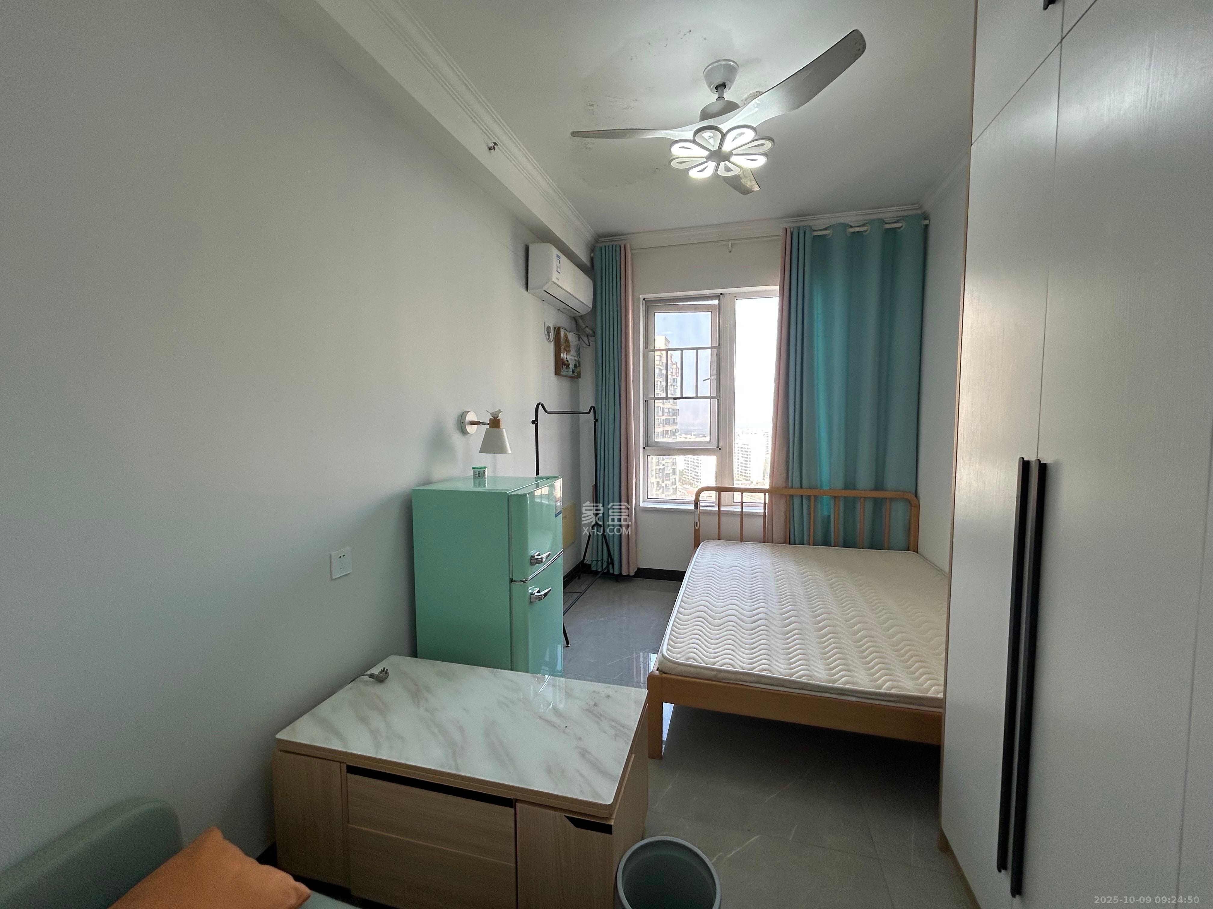 保利香槟国际 1室1厅1卫 1200.0元/月 保利香槟国际 1室1厅1卫 1200.0元/月室内图