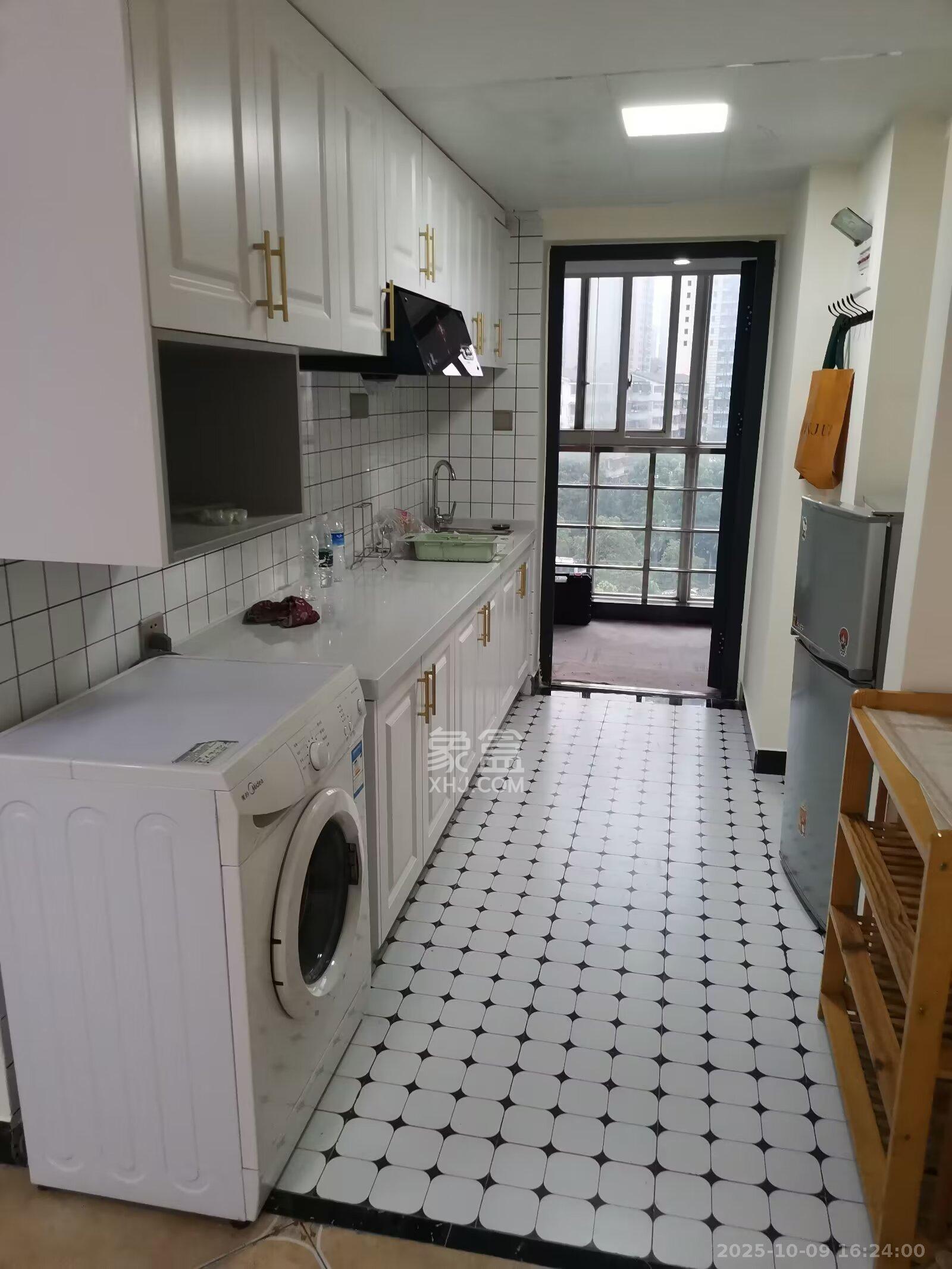 玛依拉山庄  1室1厅1卫    1500.0元/月室内图