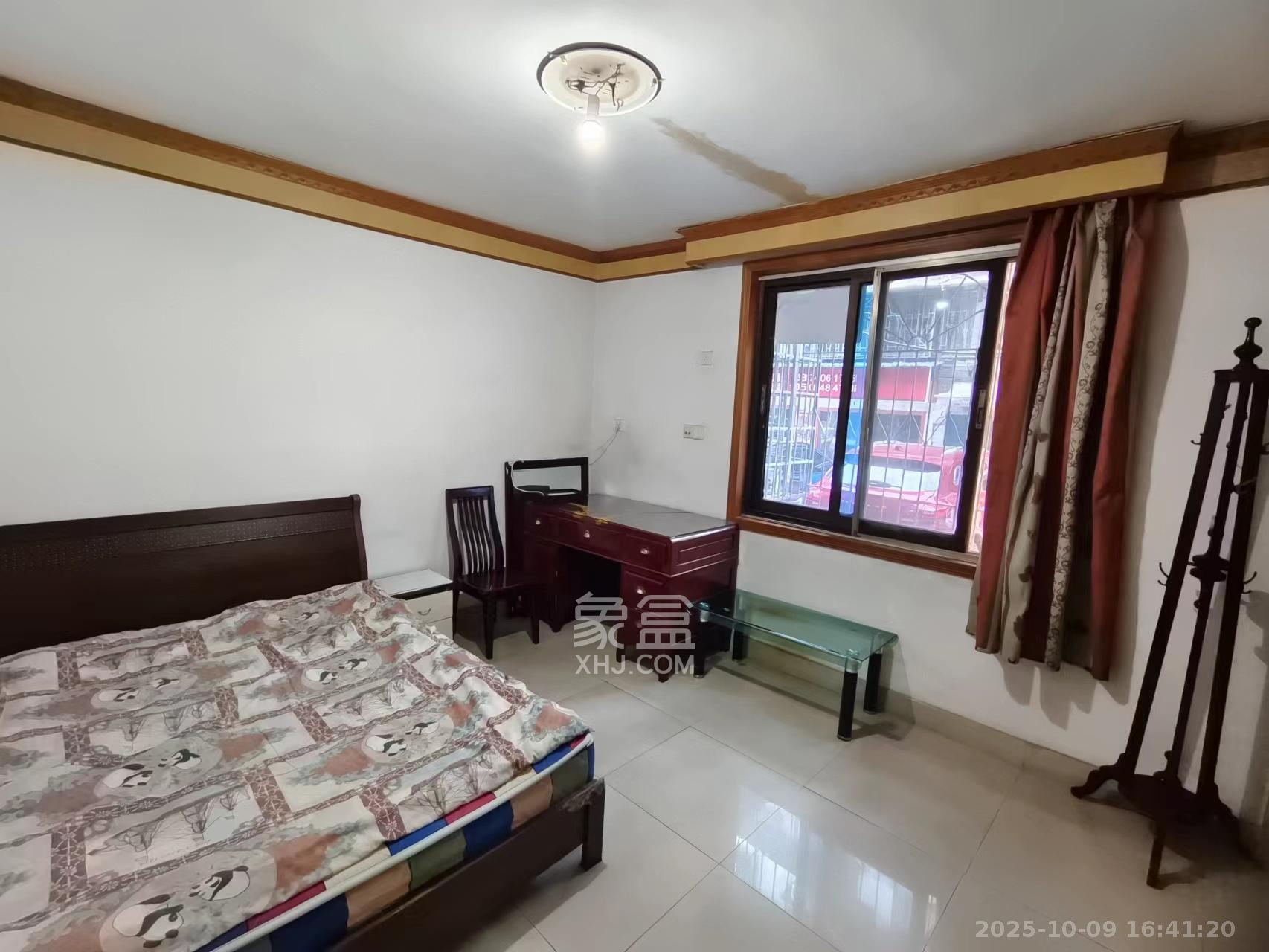 雅泰花园  3室2厅2卫    2200.0元/月室内图