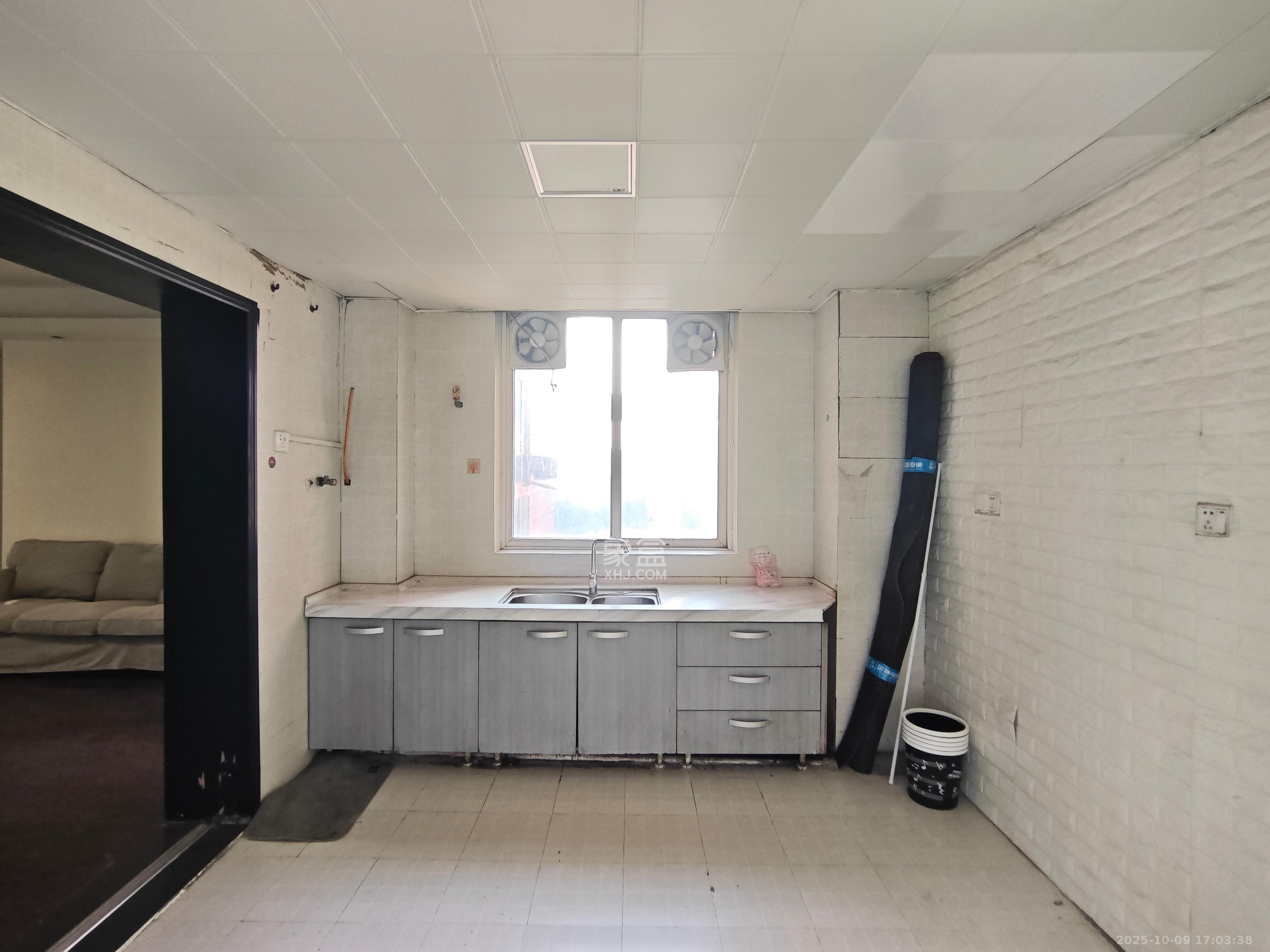 兴威名城  4室2厅1卫    4600.0元/月室内图