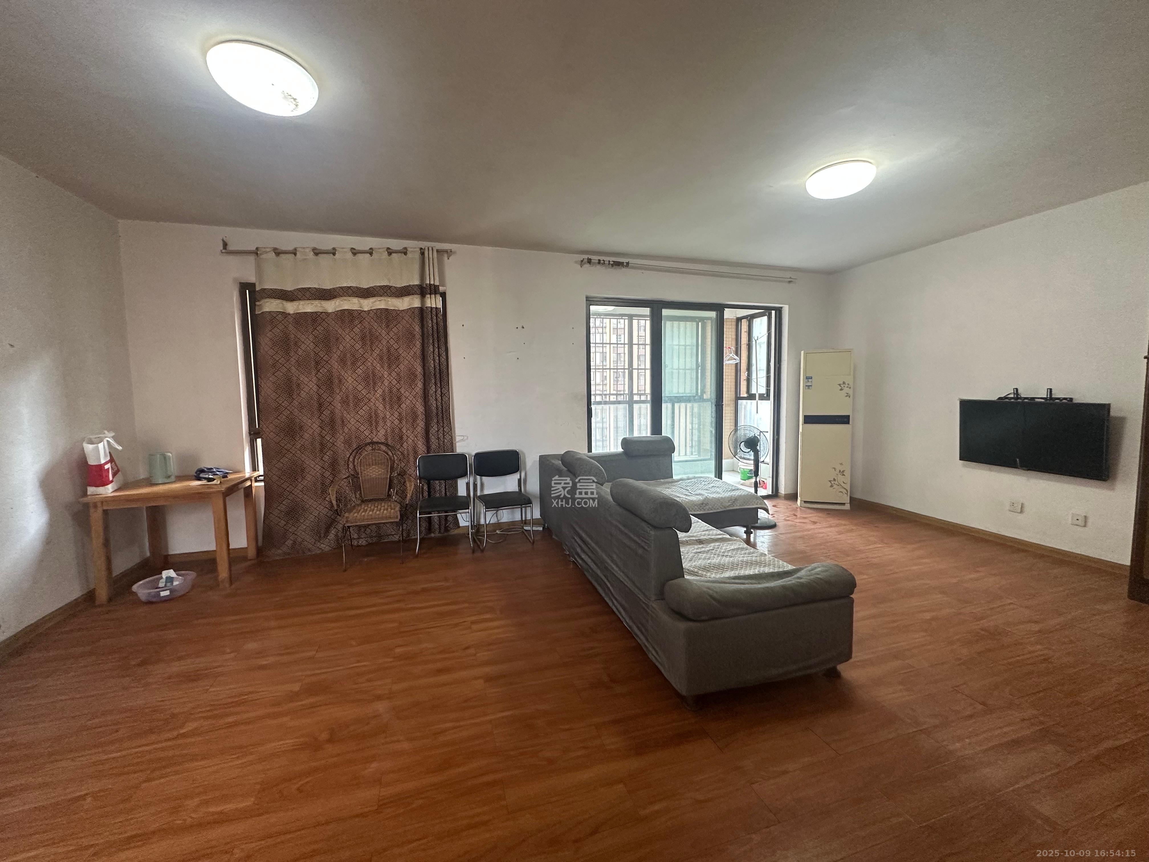 华润凤凰城三期 3室2厅2卫 2000.0元/月 华润凤凰城三期 3室2厅2卫 2000.0元/月室内图