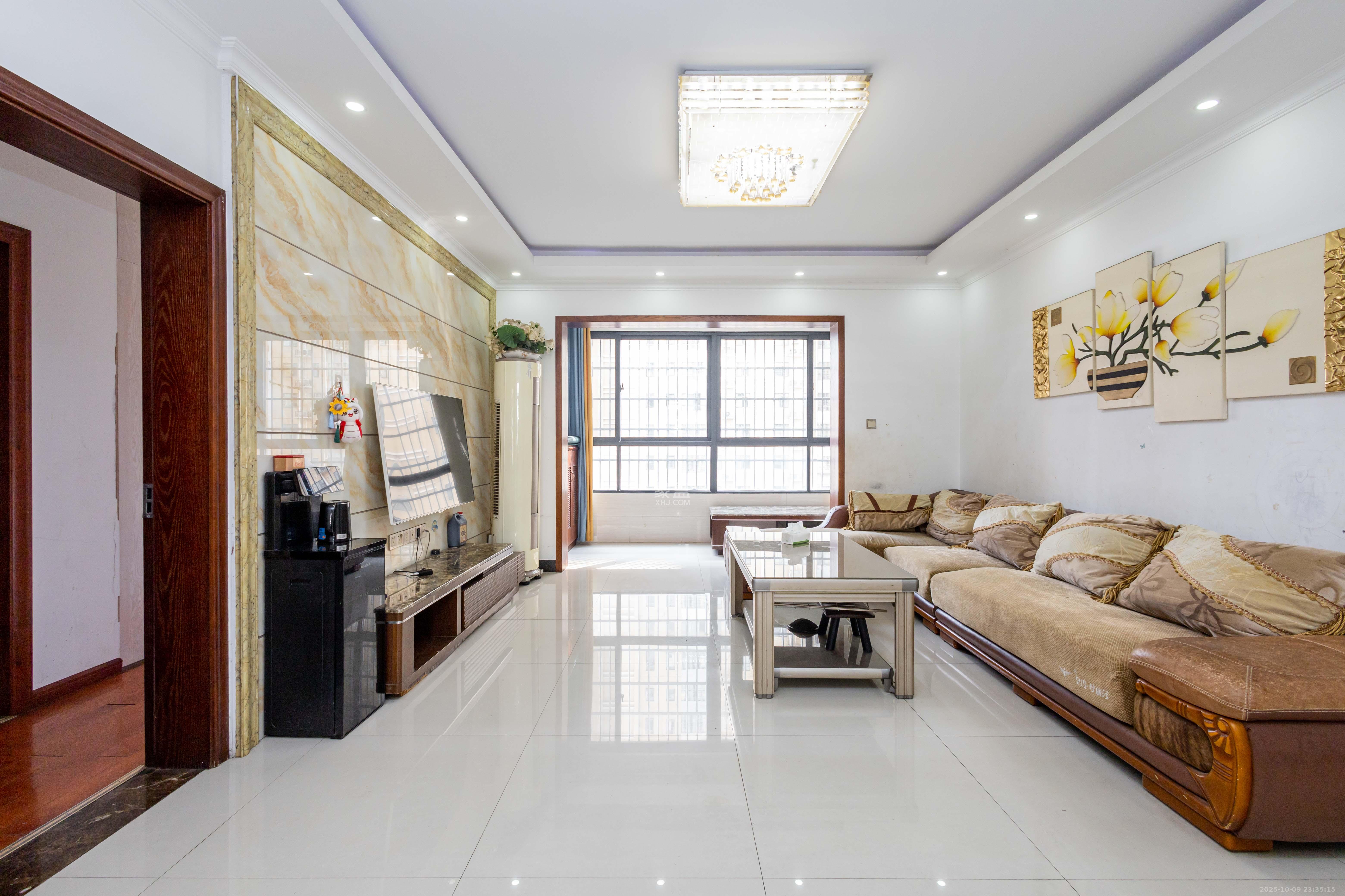 中国铁建国际城二期 4室2厅2卫 92.0万 中国铁建国际城二期 4室2厅2卫 92.0万客厅