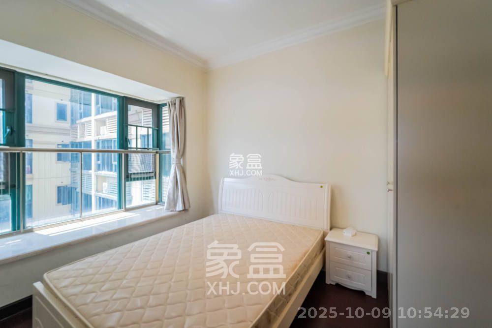 恒大绿洲  2室2厅1卫    2300.0元/月室内图