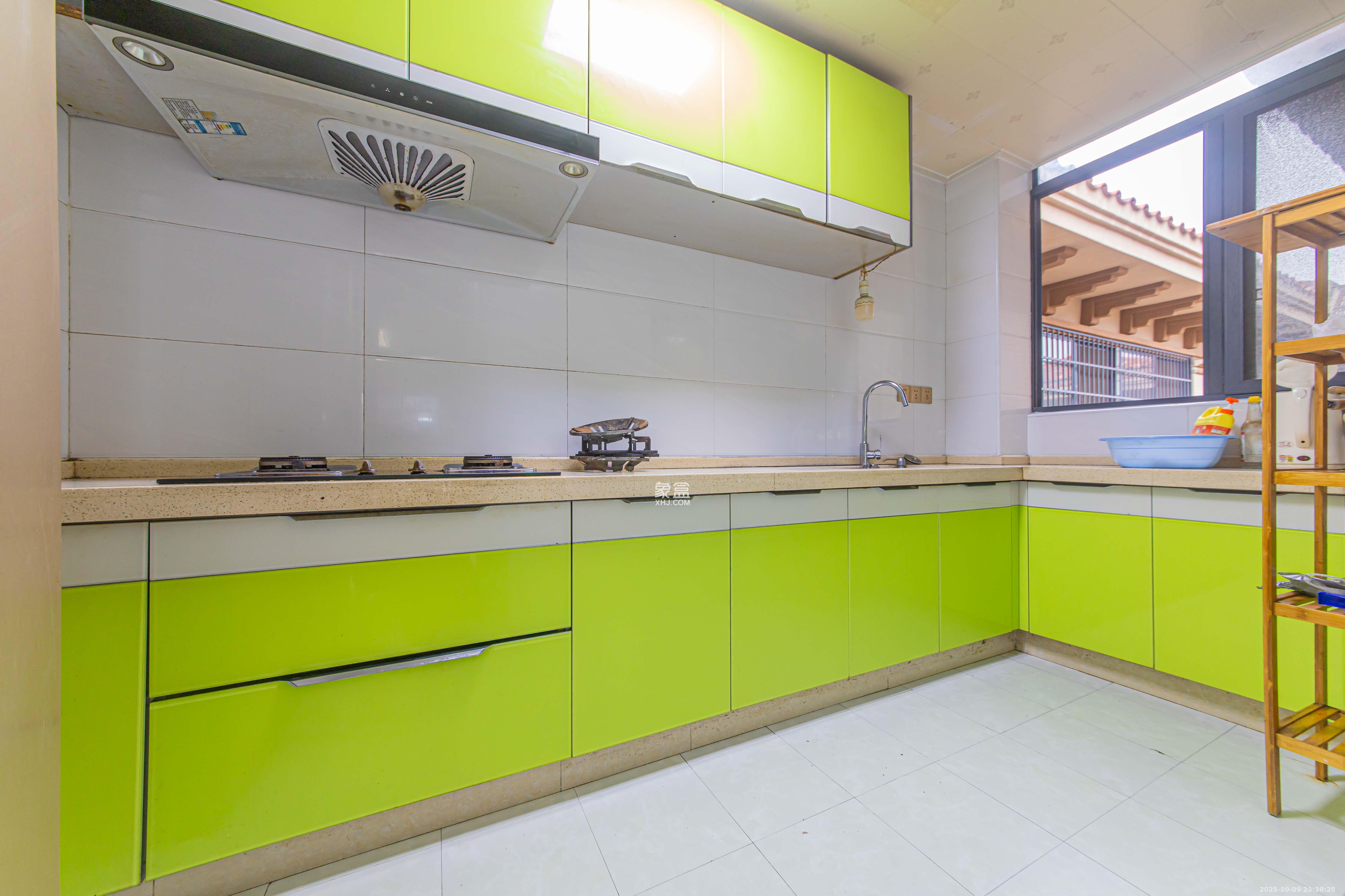 中建芙蓉嘉苑  3室2厅2卫    2300.0元/月室内图