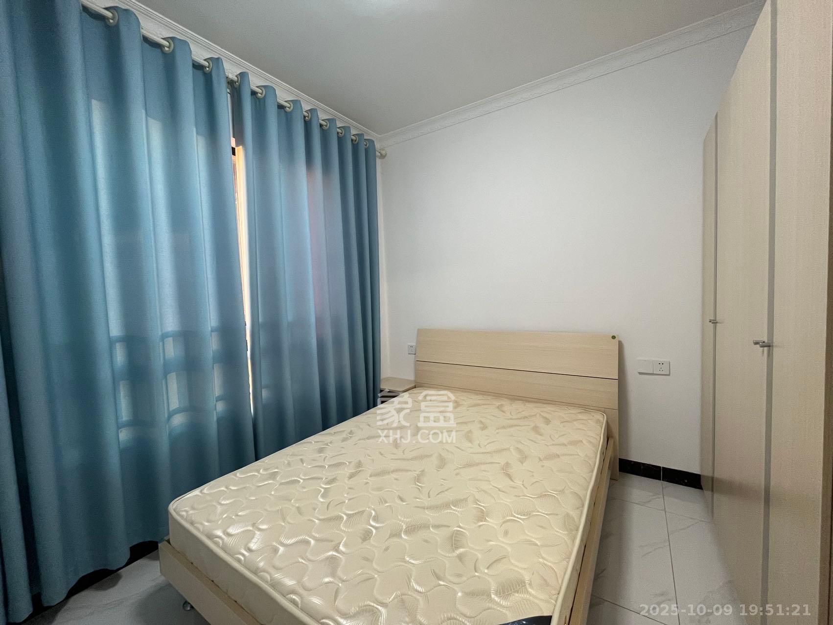 荣悦台 2室1厅1卫 3200.0元/月 荣悦台 2室1厅1卫 3200.0元/月室内图