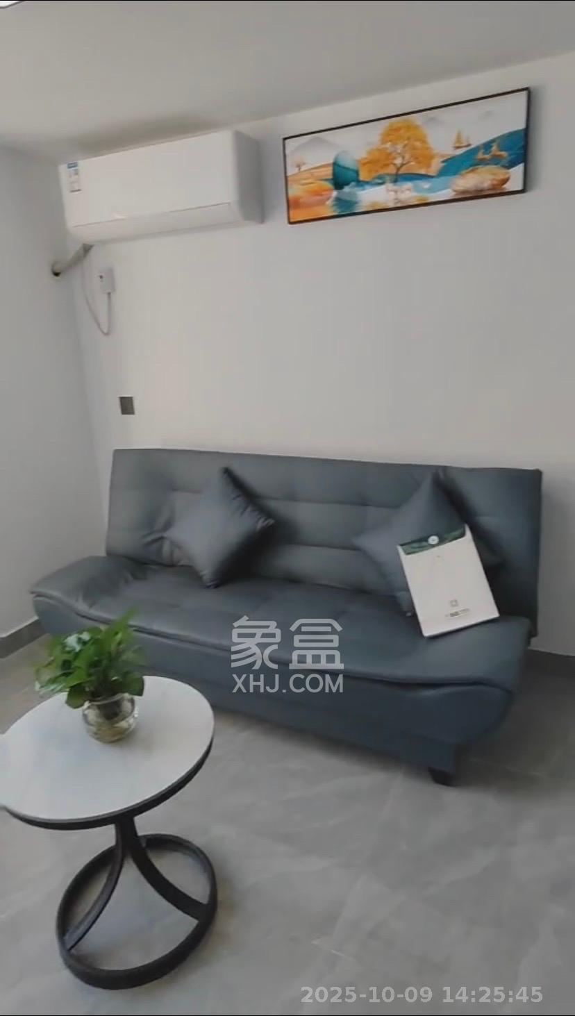 新城悦隽公园  2室1厅1卫    1600.0元/月室内图