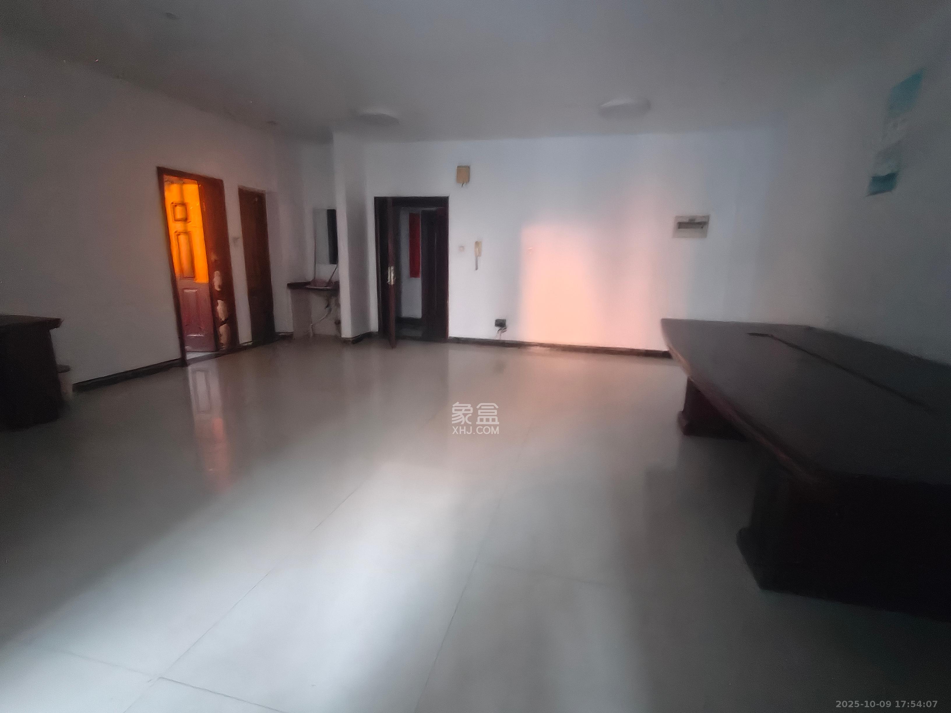 和庄  2室2厅1卫    2000.0元/月室内图