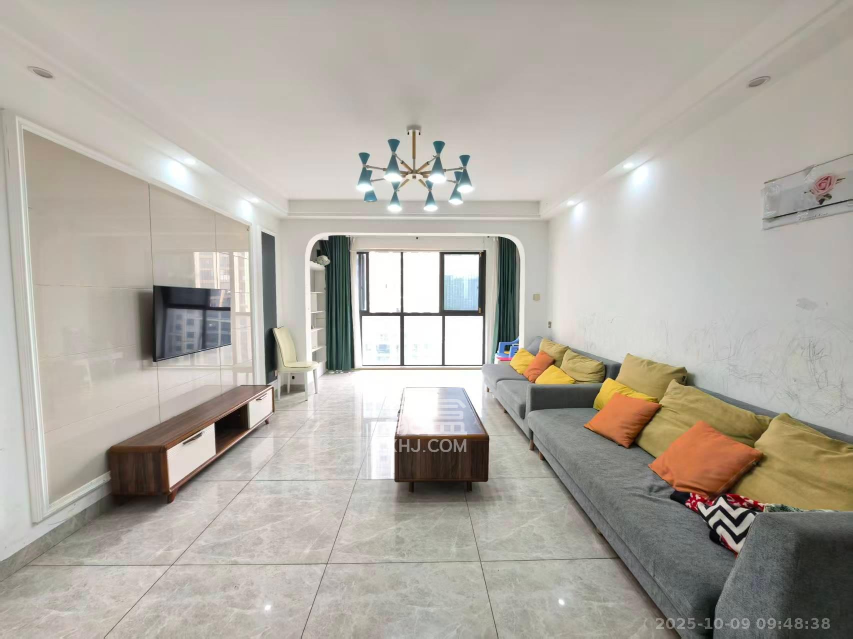 乾源国际 4室2厅2卫 2300.0元/月 乾源国际 4室2厅2卫 2300.0元/月室内图