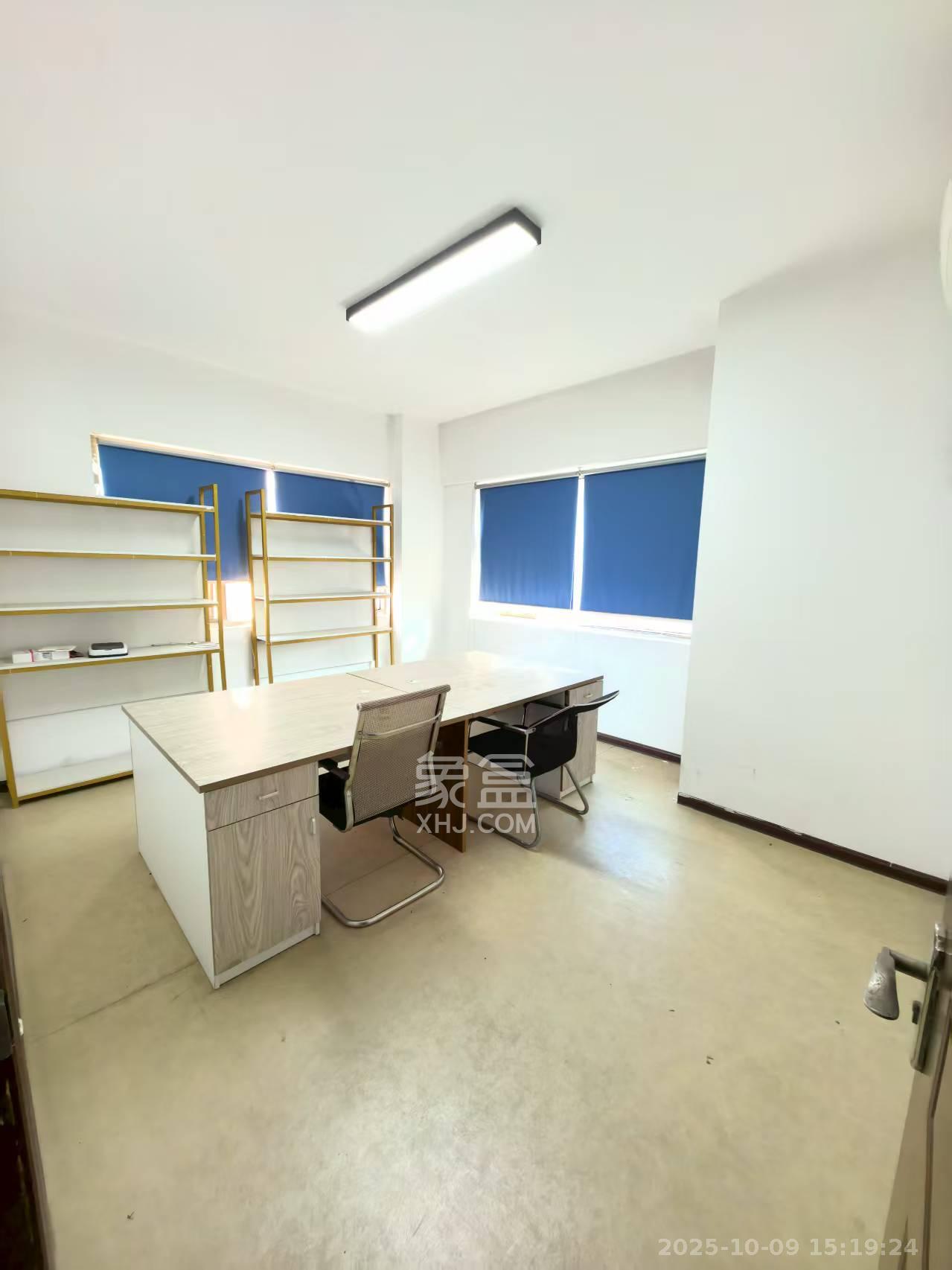 麓谷坐标  3室2厅2卫    2800.0元/月 麓谷坐标  3室2厅2卫    2800.0元/月室内图