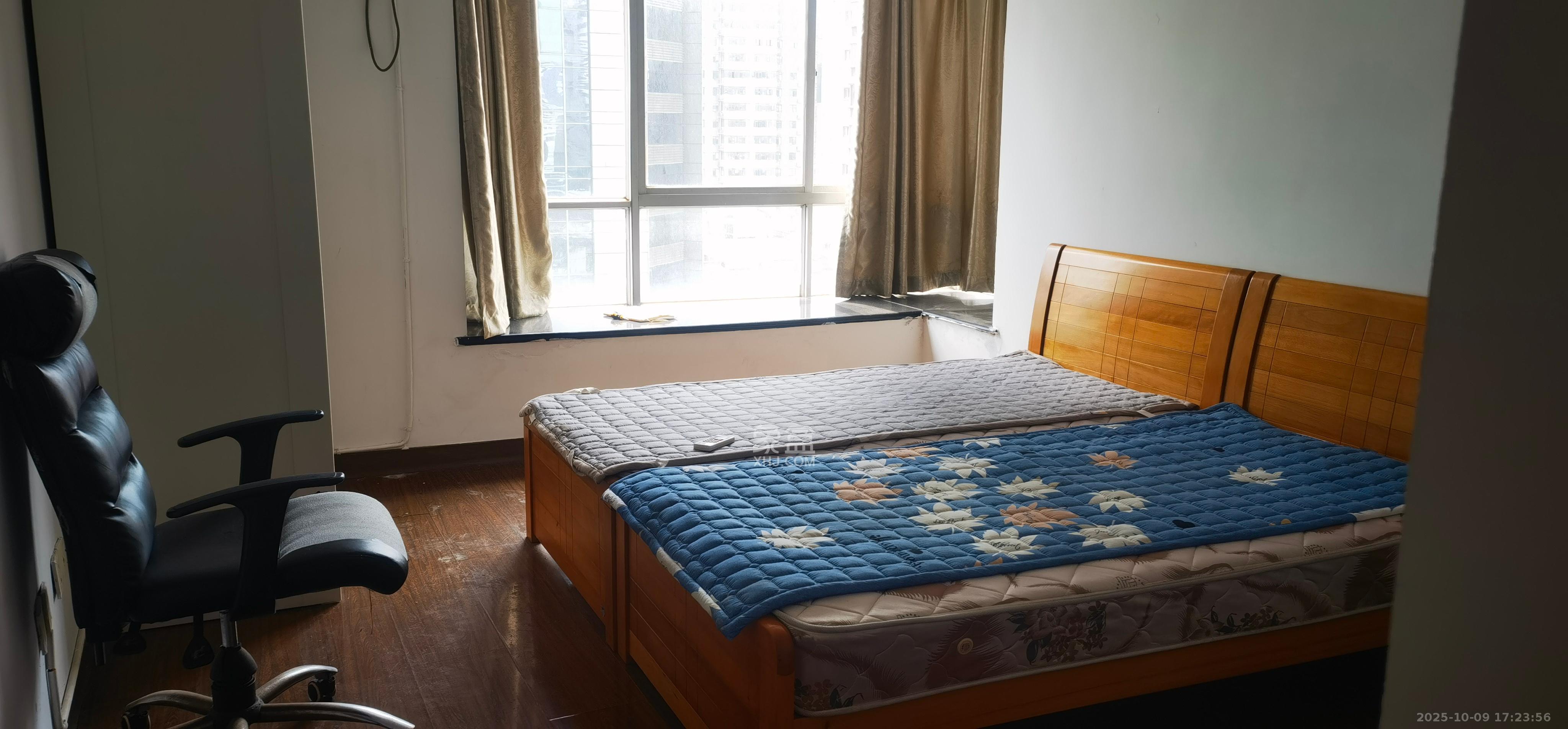 湖南财富中心  3室2厅1卫    4500.0元/月 湖南财富中心  3室2厅1卫    4500.0元/月室内图1