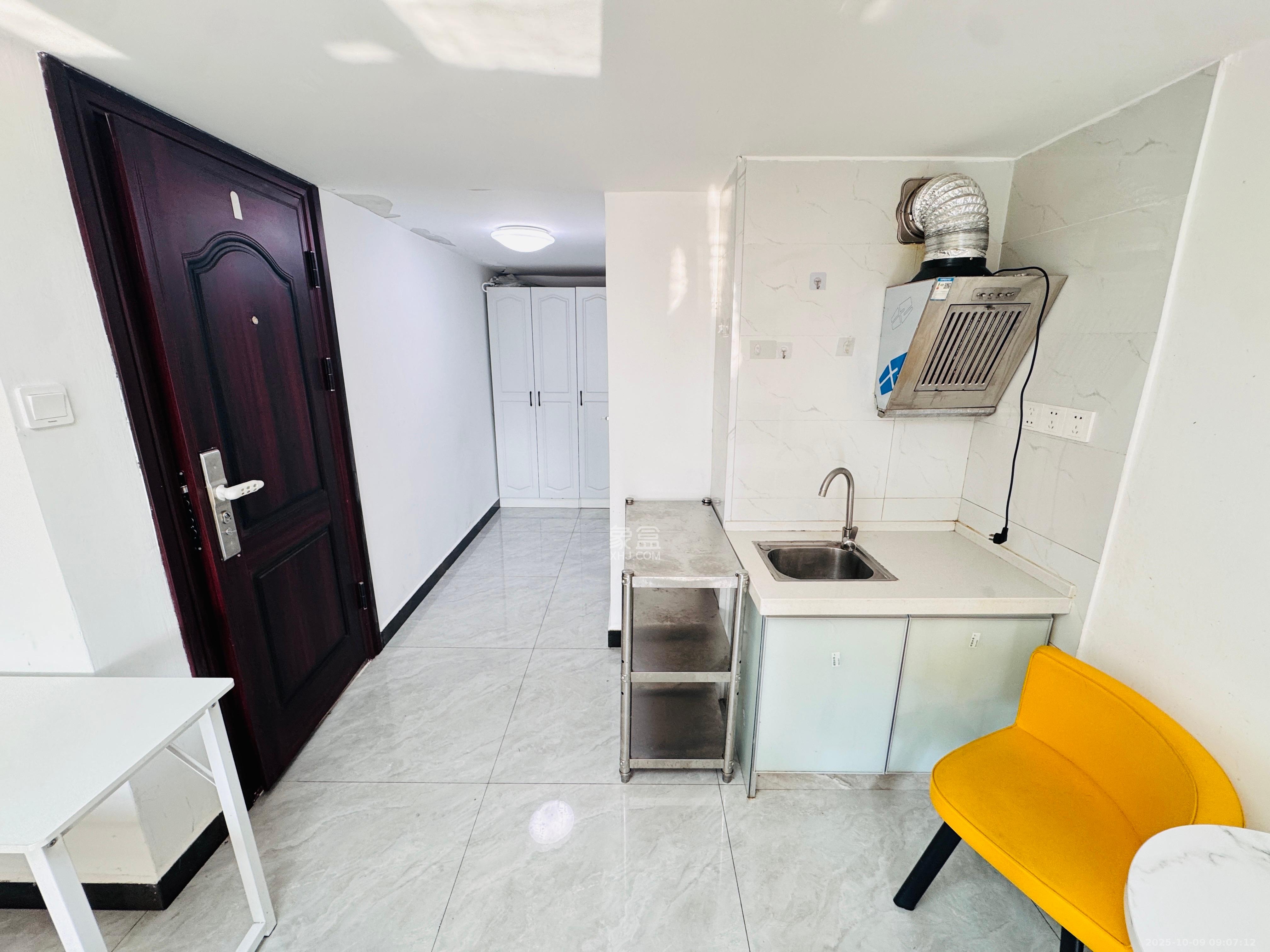 金地中交麓谷香颂(金地中交雅苑) 1室1厅1卫 1180.0元/月 金地中交麓谷香颂(金地中交雅苑) 1室1厅1卫 1180.0元/月室内图