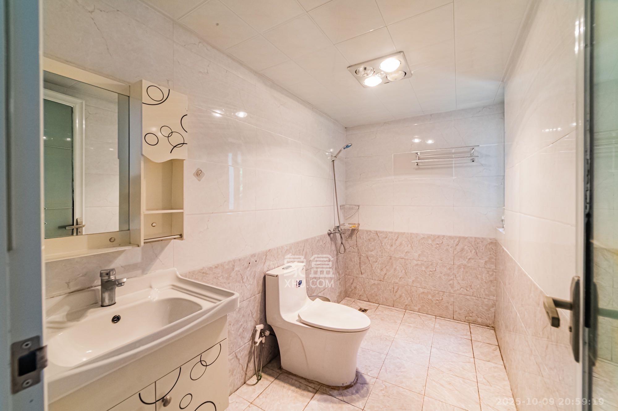 北辰三角洲E4区  4室2厅2卫    3800.0元/月 北辰三角洲E4区  4室2厅2卫    3800.0元/月室内图