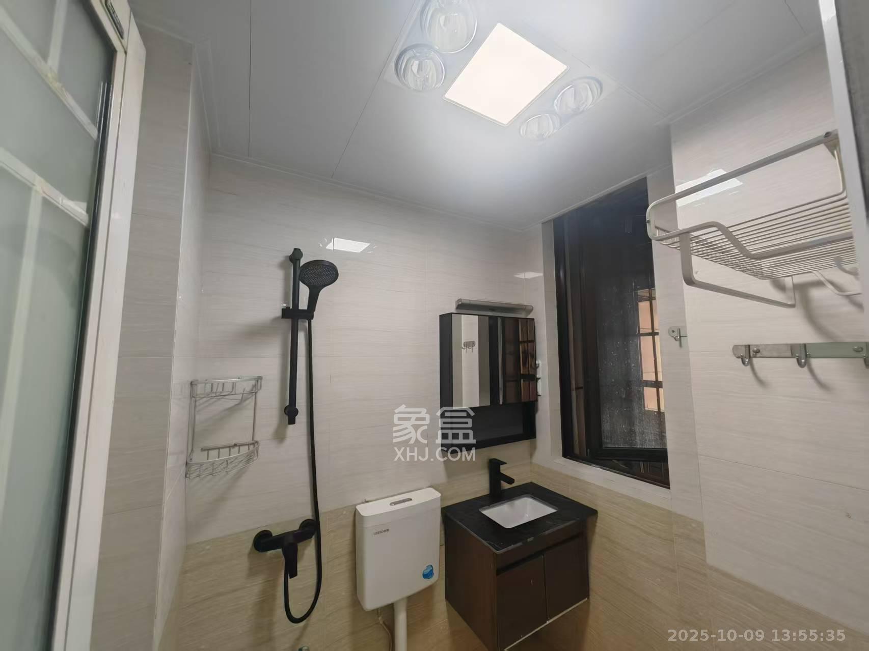 铂宫  2室1厅1卫    3000.0元/月室内图