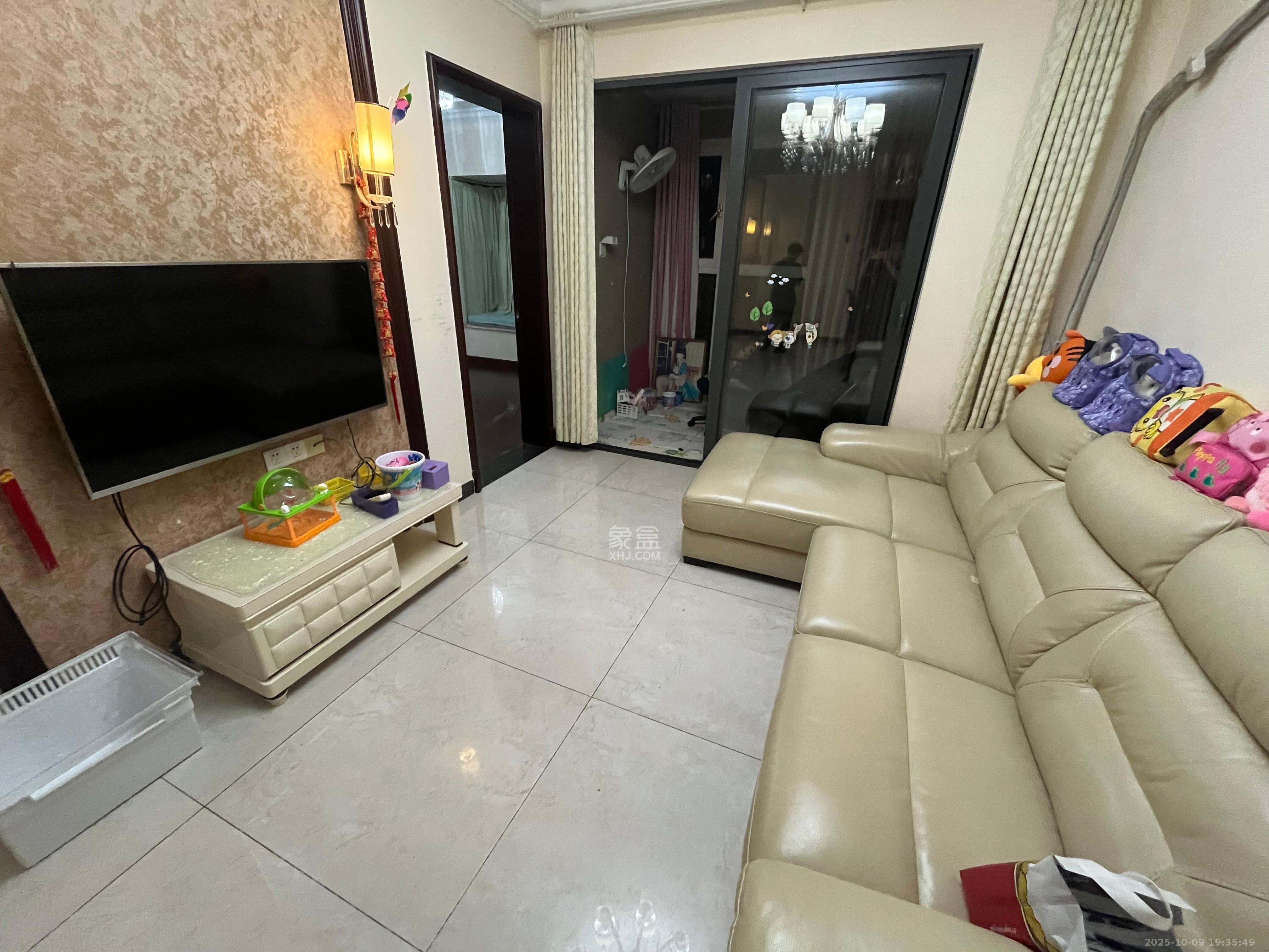 恒大国际广场 2室1厅1卫 2400.0元/月 恒大国际广场 2室1厅1卫 2400.0元/月室内图