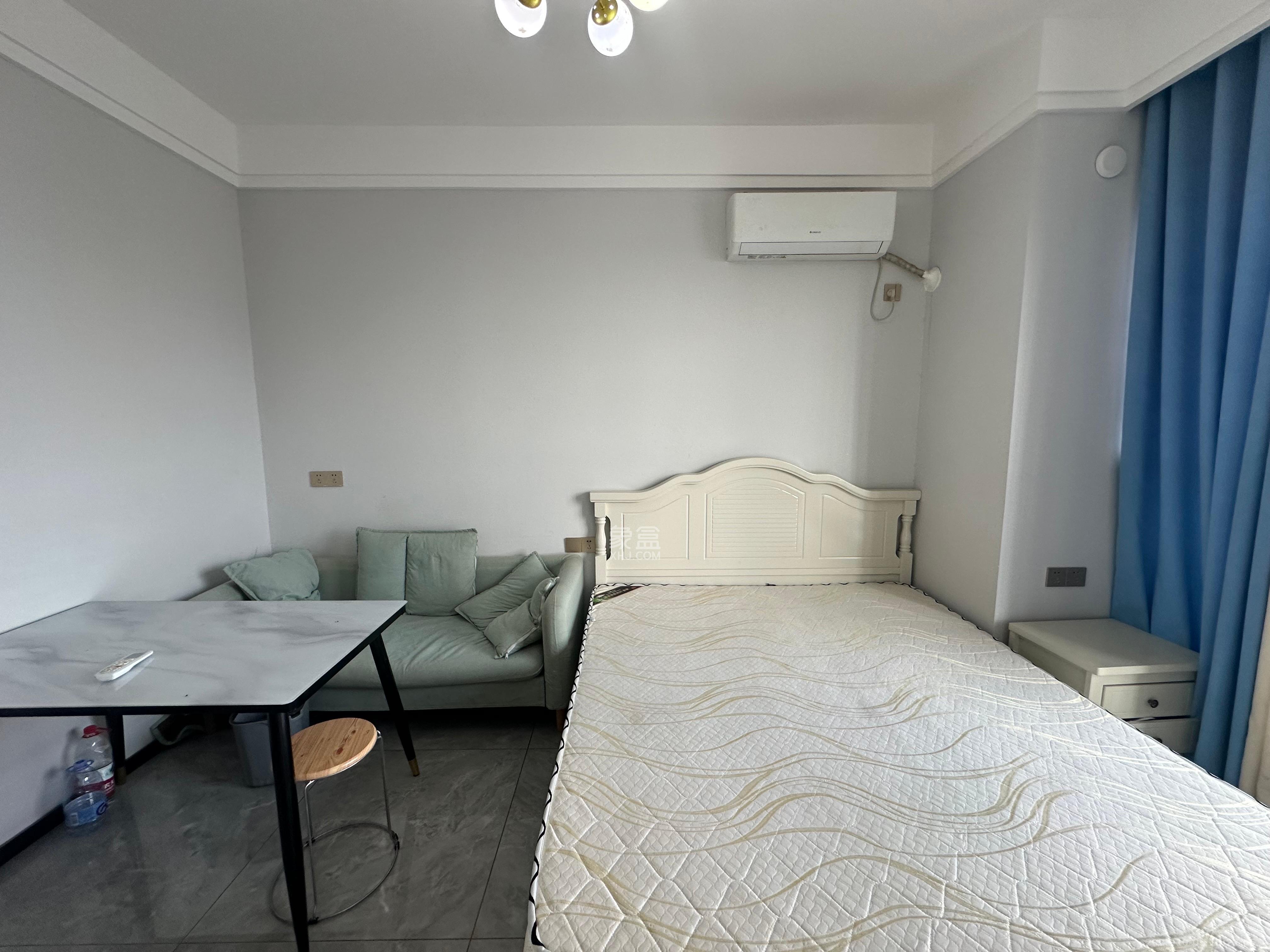 中南国际眼镜城(中伟商业中心) 1室0厅0卫 1300.0元/月 中南国际眼镜城(中伟商业中心) 1室0厅0卫 1300.0元/月室内图