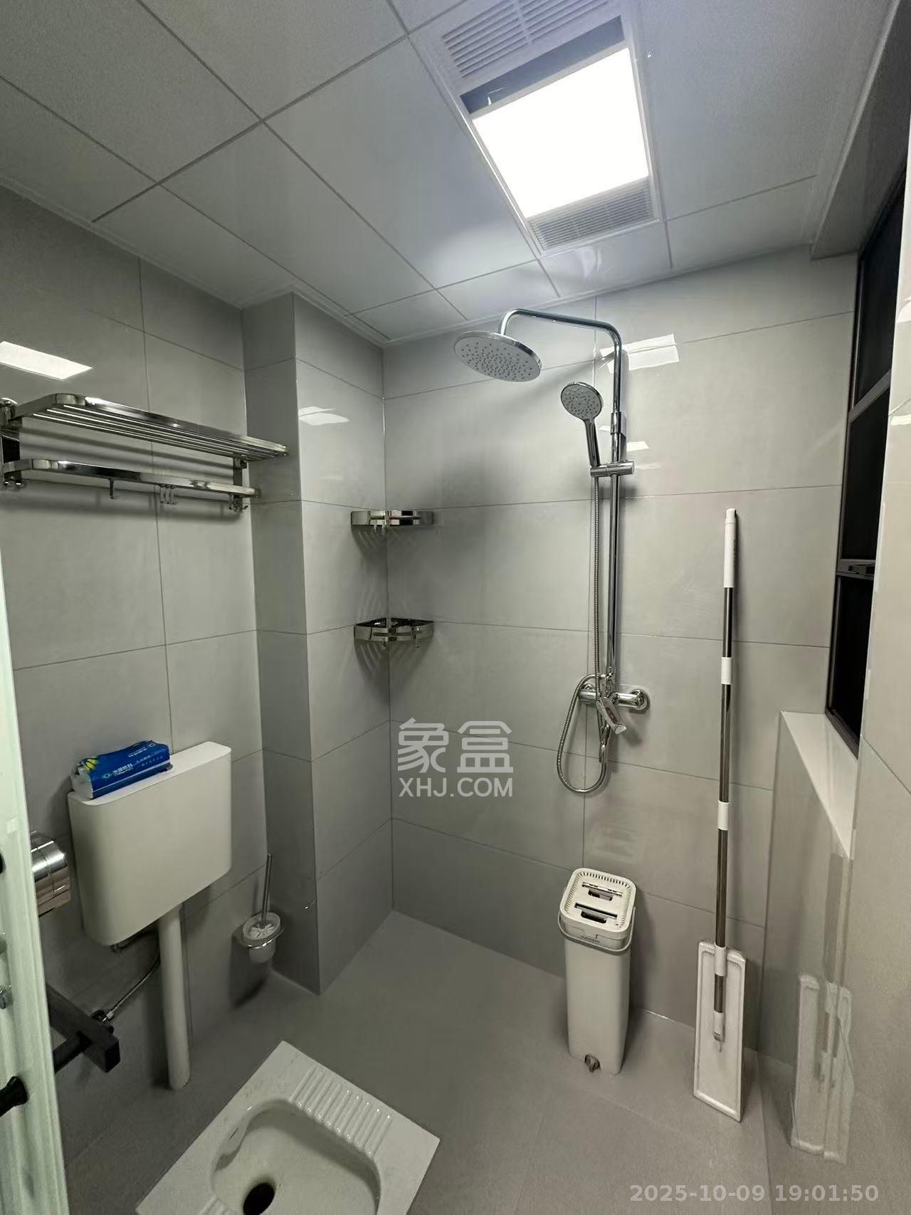 惟智园安置小区 2室2厅1卫 2000.0元/月 惟智园安置小区 2室2厅1卫 2000.0元/月室内图