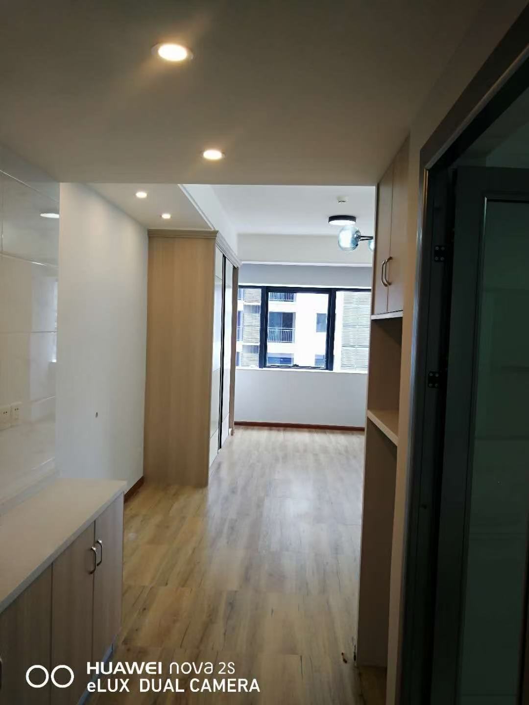 泊富广场 1室1厅1卫 1200.0元/月 泊富广场 1室1厅1卫 1200.0元/月室内图