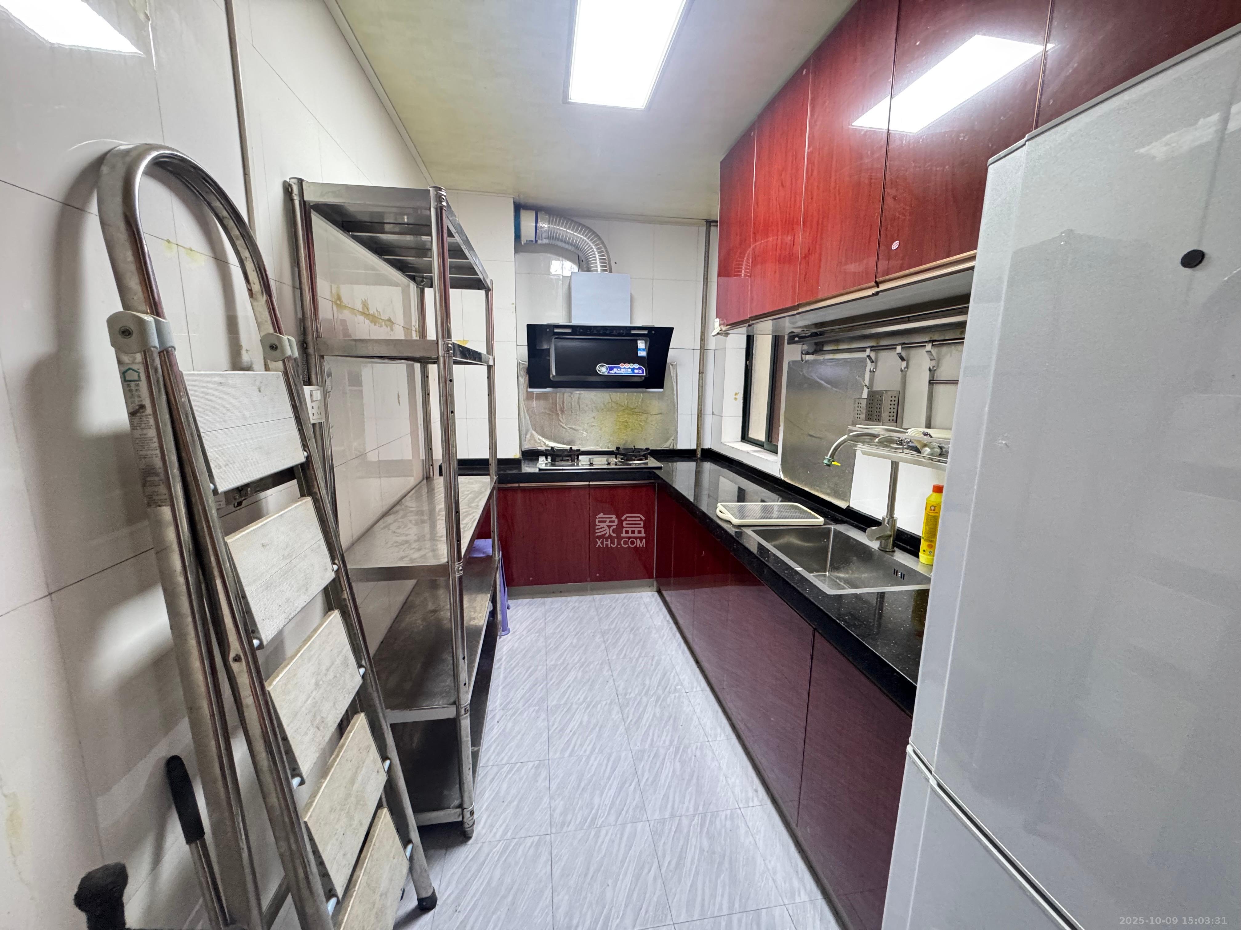 世嘉国际华城  2室2厅2卫    2600.0元/月室内图