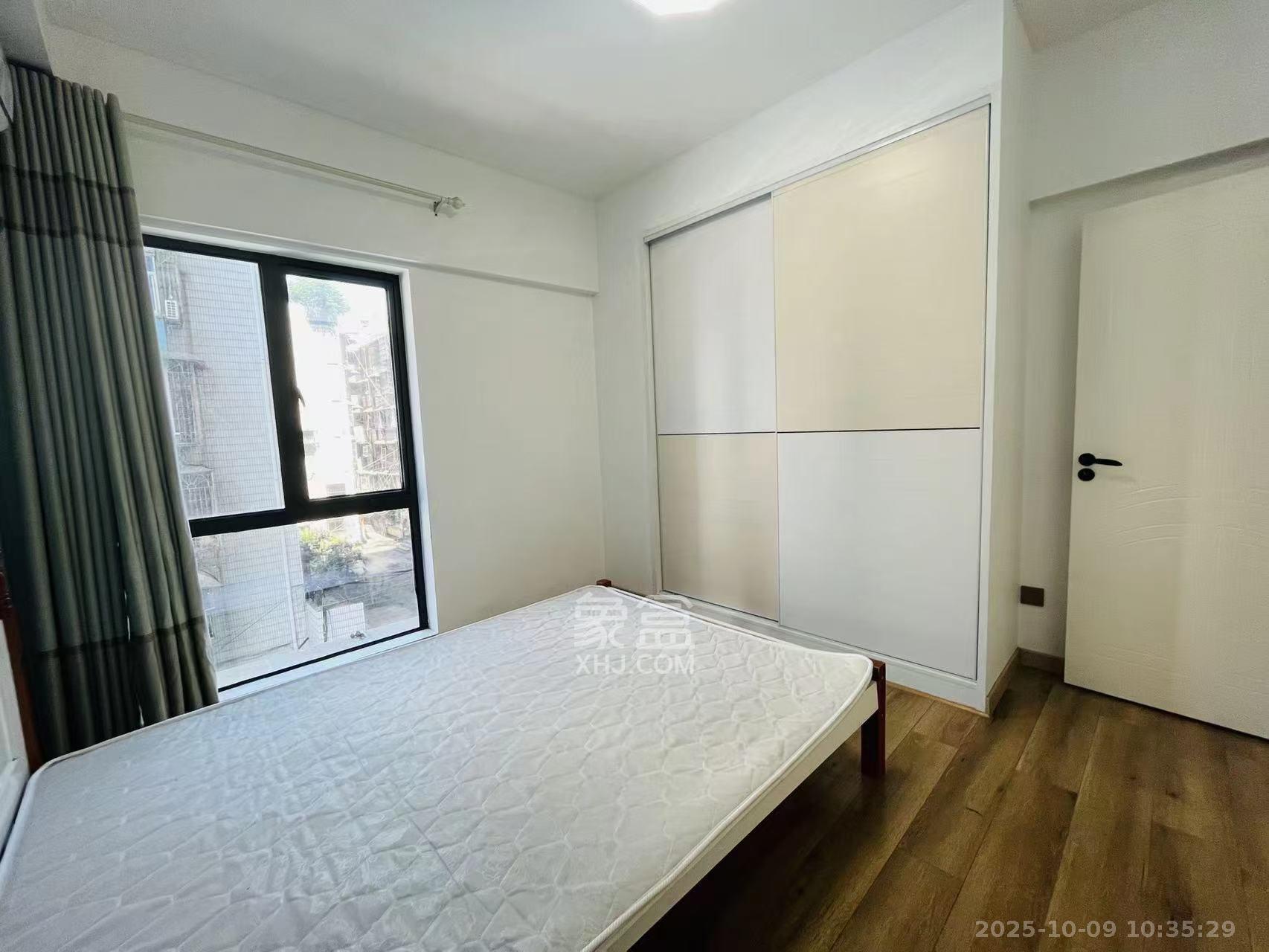 五一钻界  1室1厅1卫    3200.0元/月室内图