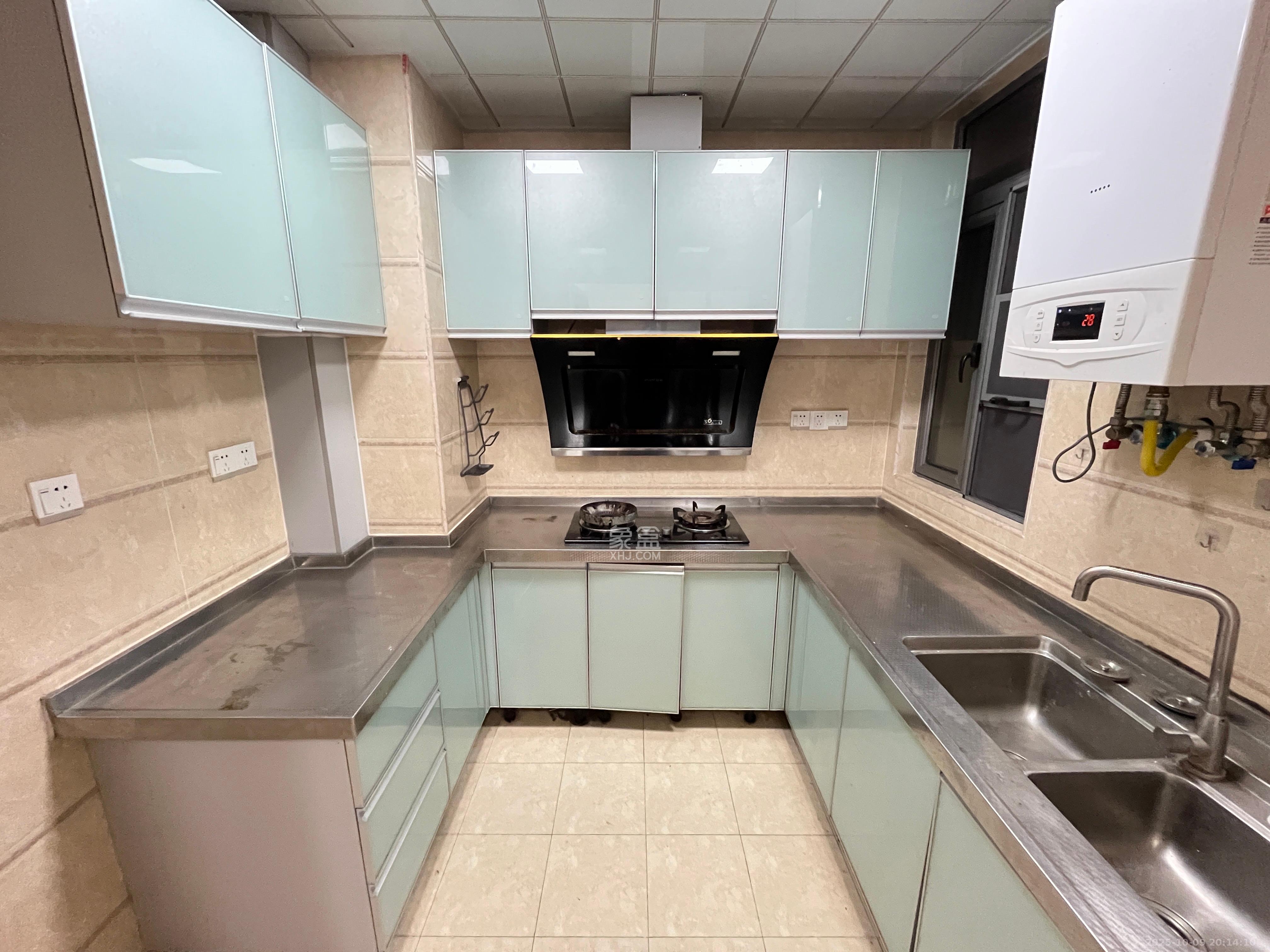 八方小区C区 3室2厅2卫 3500.0元/月 八方小区C区 3室2厅2卫 3500.0元/月室内图