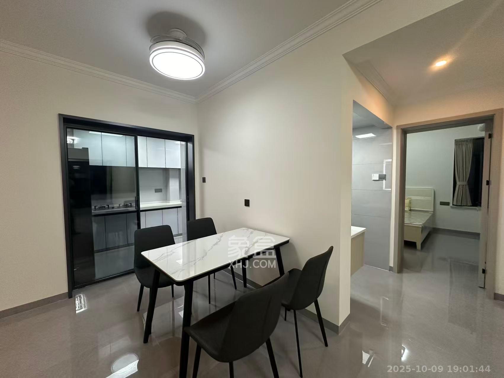 惟智园安置小区 2室2厅1卫 2000.0元/月 惟智园安置小区 2室2厅1卫 2000.0元/月室内图