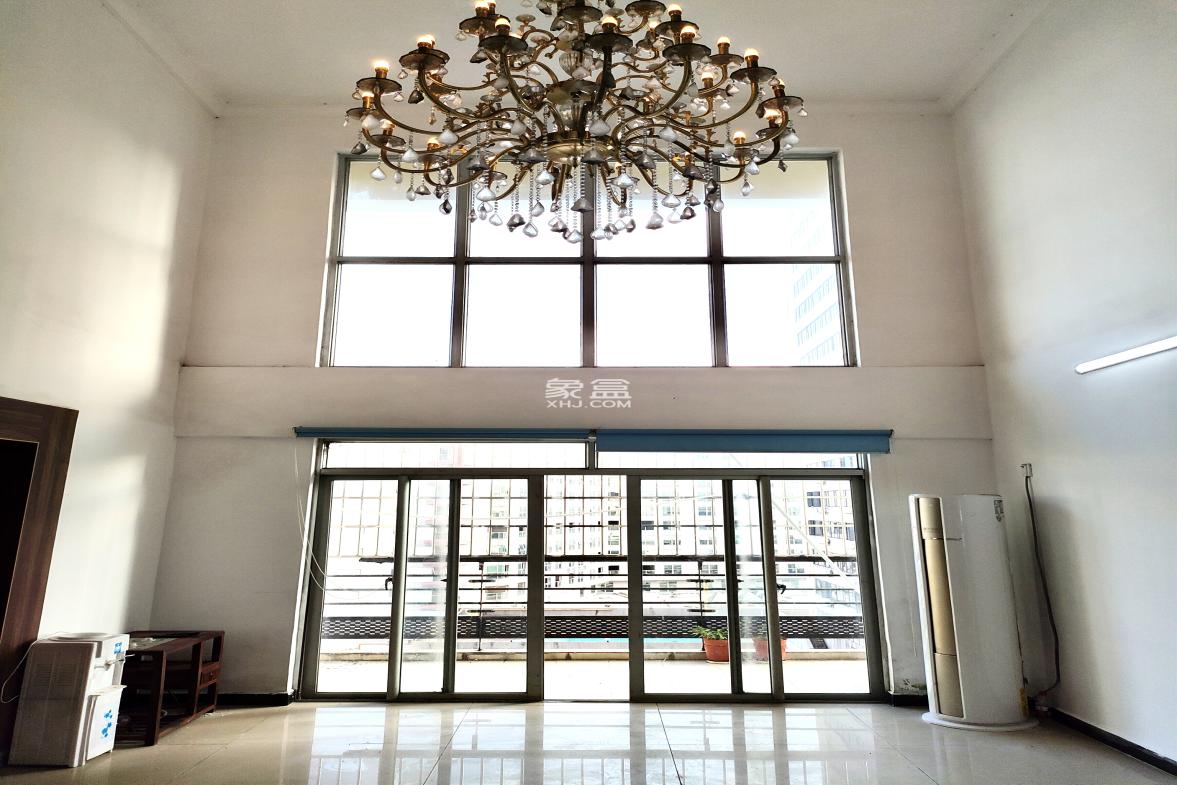 汇锦名城 5室2厅2卫 4800.0元/月 汇锦名城 5室2厅2卫 4800.0元/月室内图