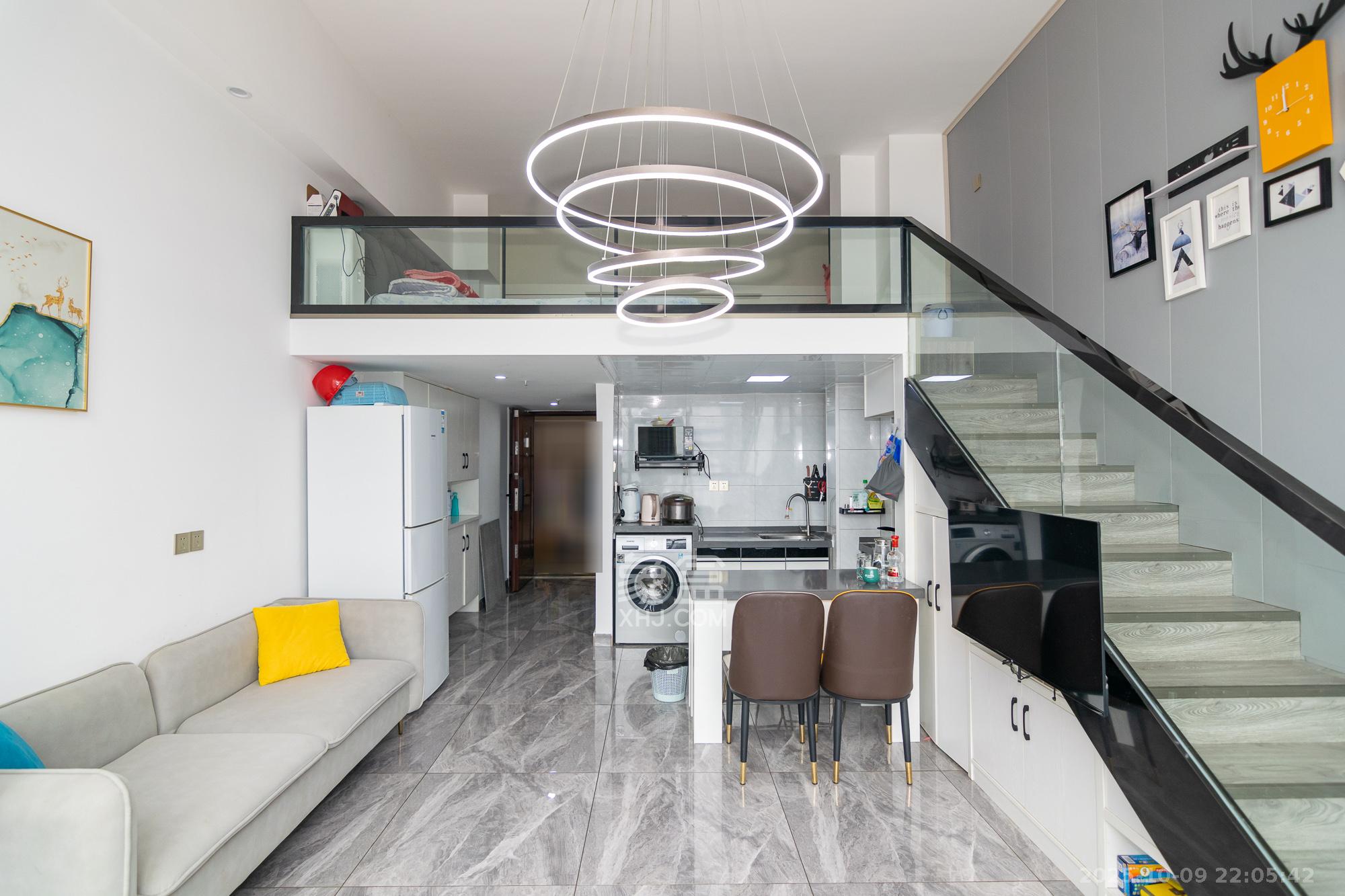 开利星空城市公馆 1室1厅1卫 38.0万 开利星空城市公馆 1室1厅1卫 38.0万客厅