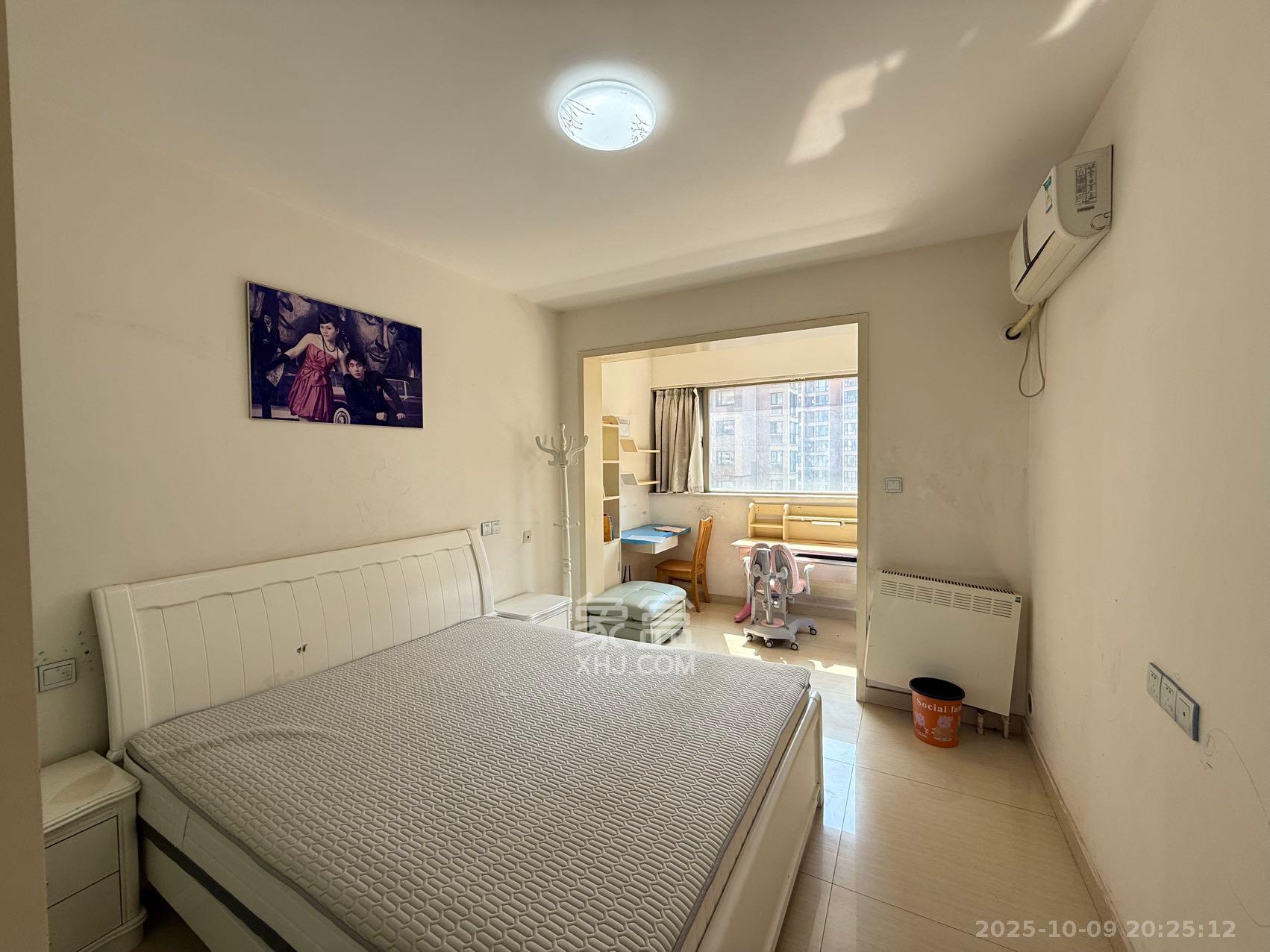 怡海星城  1室2厅1卫    1800.0元/月室内图