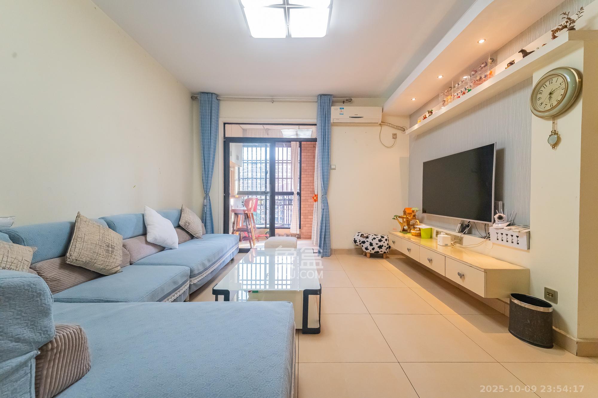 华润凤凰城一期  2室2厅1卫    52.0万