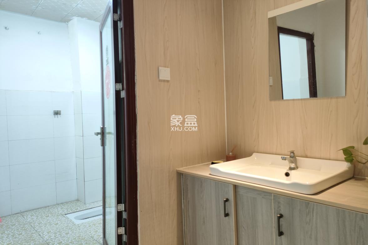 汇锦名城 5室2厅2卫 4800.0元/月 汇锦名城 5室2厅2卫 4800.0元/月室内图