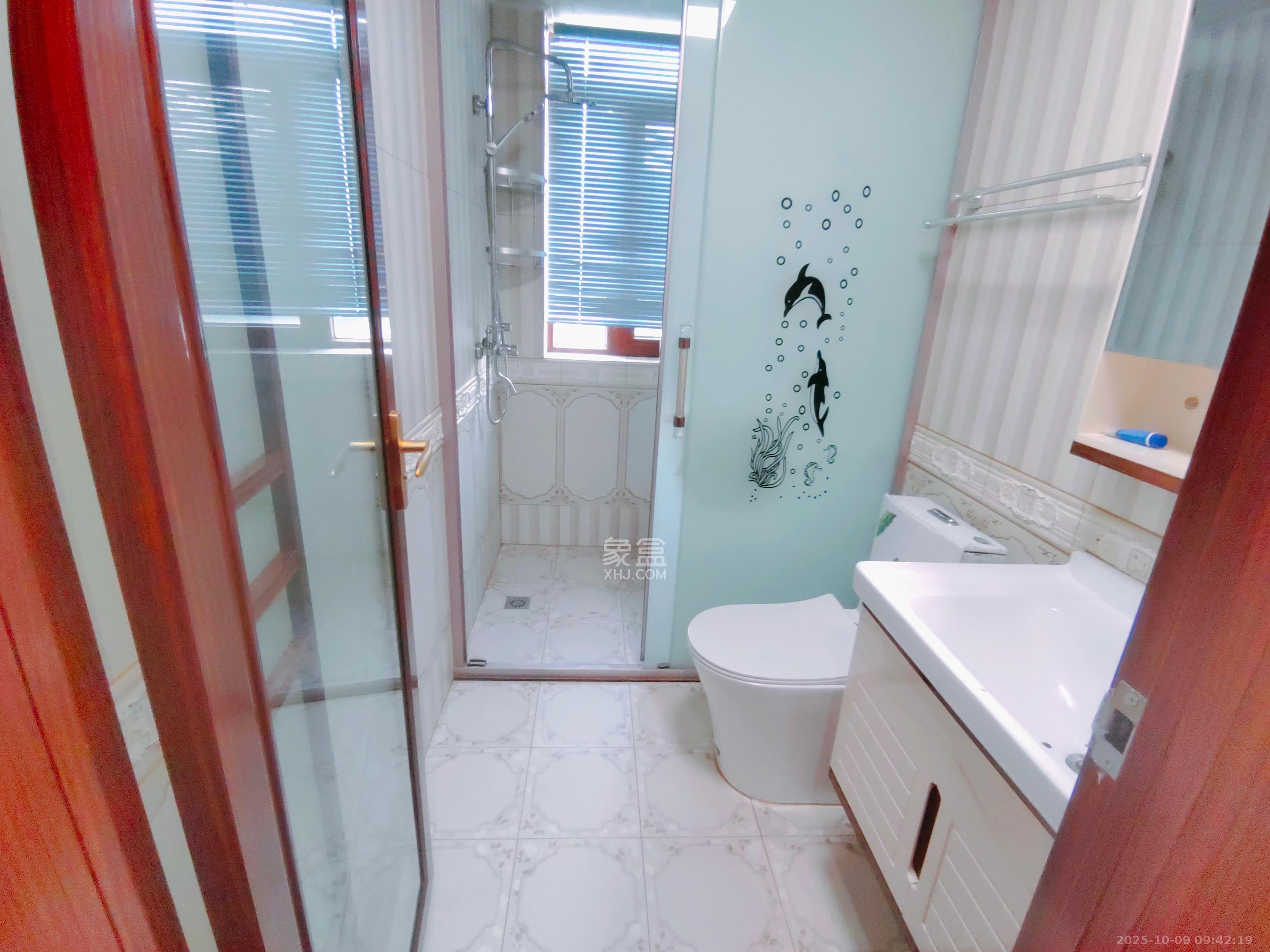 荣升家园(湘江熙岸)  3室2厅2卫    2900.0元/月 荣升家园(湘江熙岸)  3室2厅2卫    2900.0元/月室内图