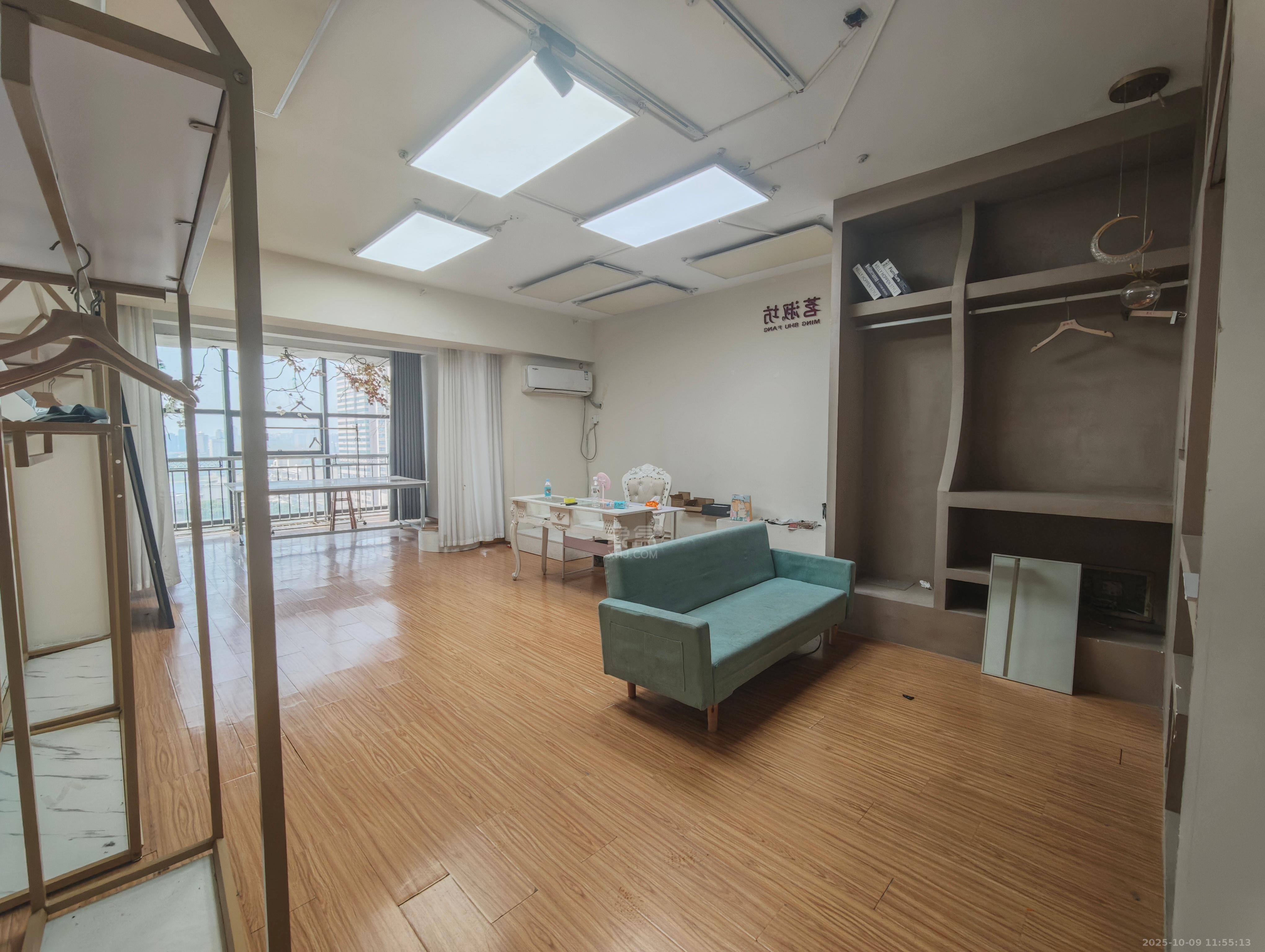 汉华国际 1室1厅1卫 1200.0元/月 汉华国际 1室1厅1卫 1200.0元/月室内图